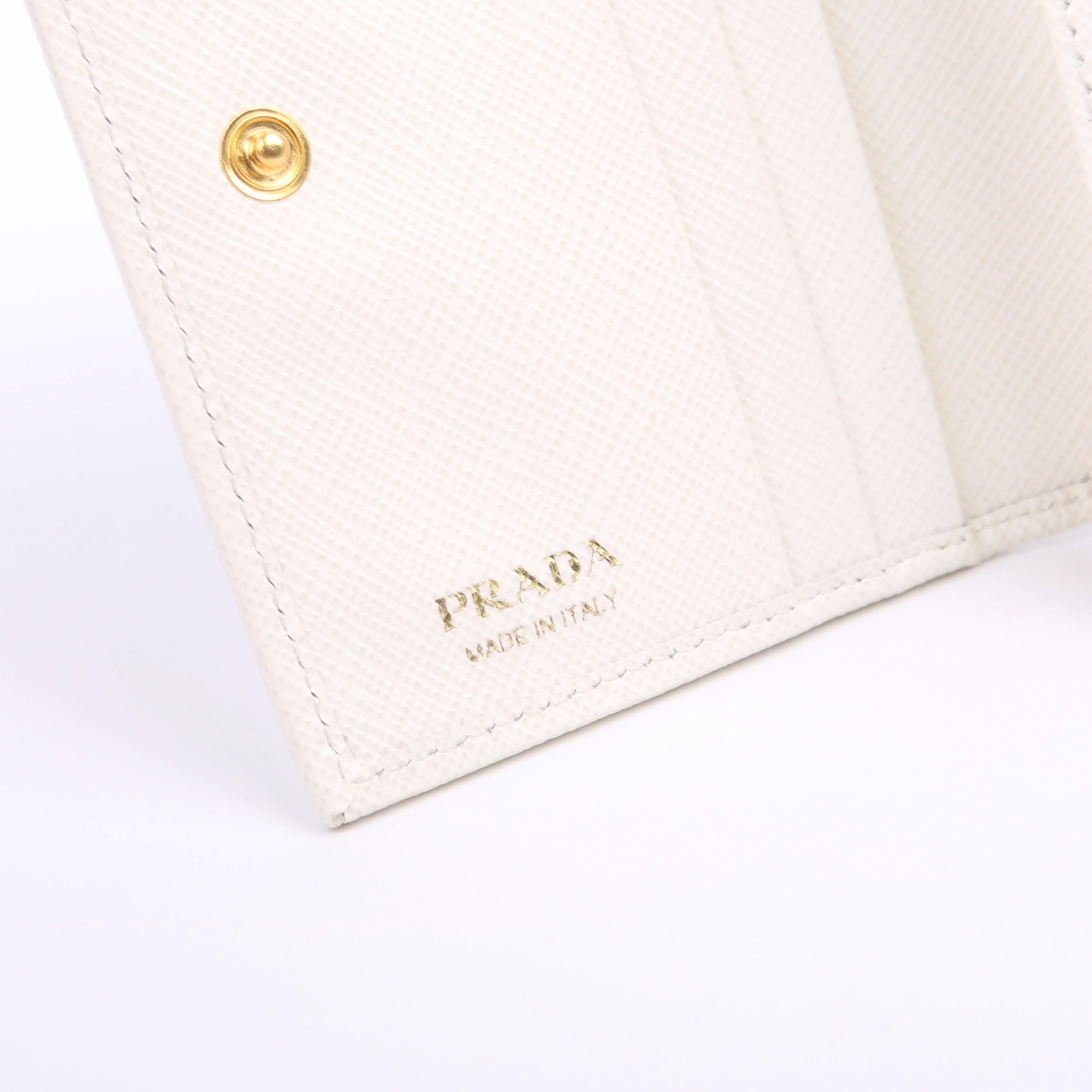 Saffiano Triangle Logo Card Case White - Image 9