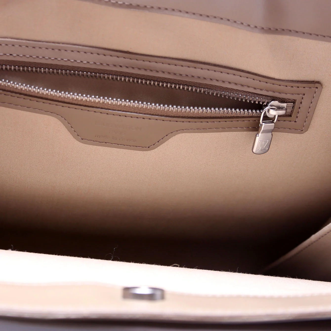 Saint Tropez Epi Leather Taupe - Image 8
