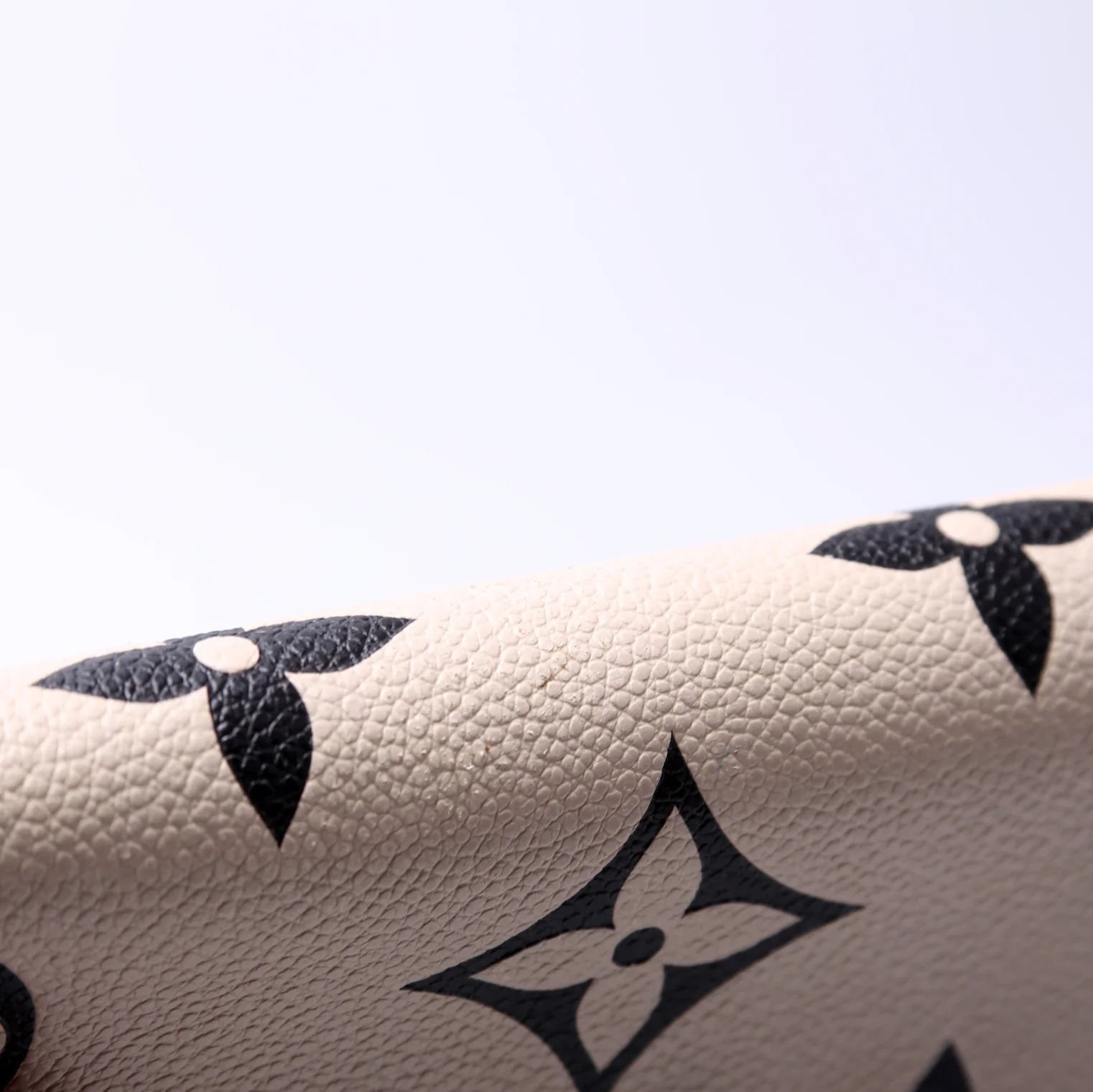 Sarah Wallet Crafty Beige/Black - Image 4