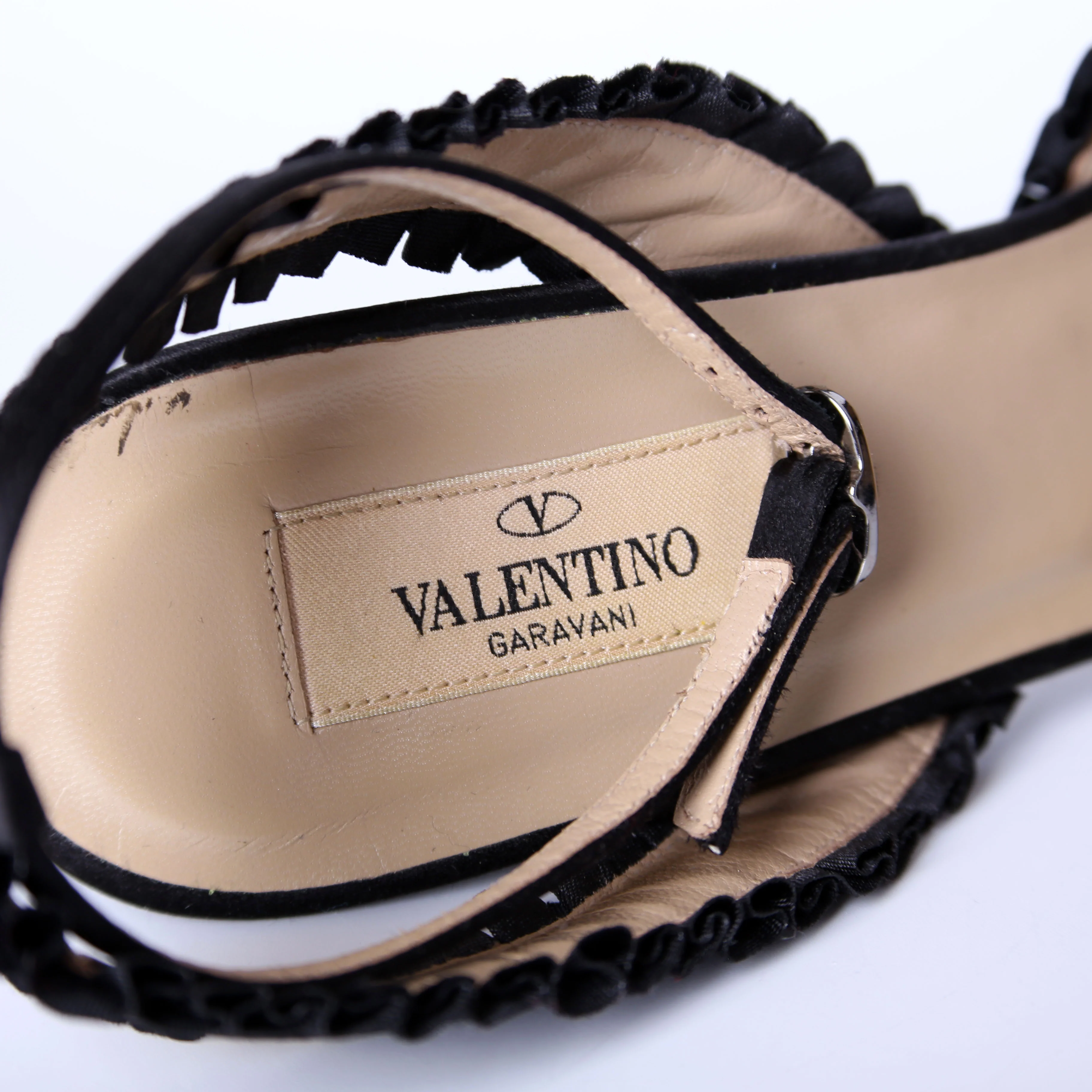 Satin Ruffle Heels Size 39 - Image 6