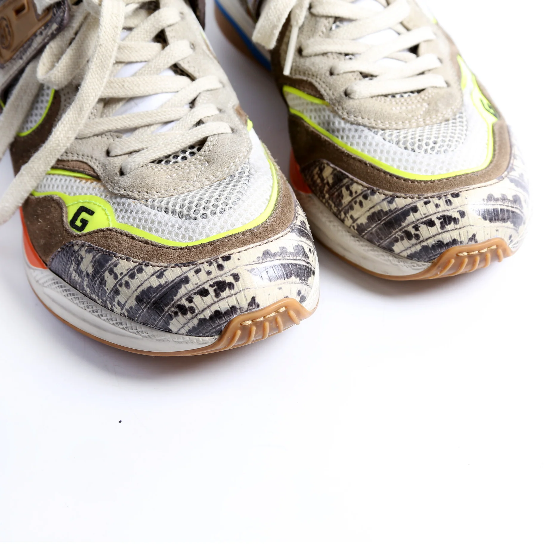 Screener Distressed Sneakers Size 40 - Image 9