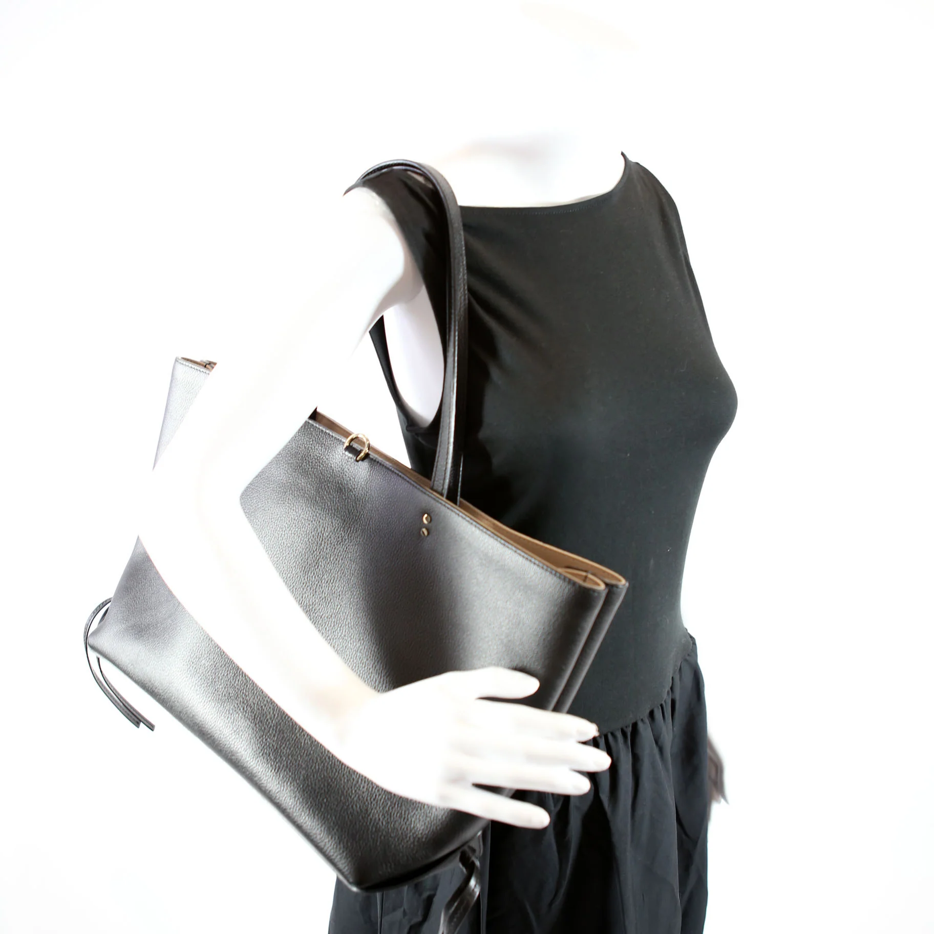 Sense Tote E/W Medium Black - Image 11