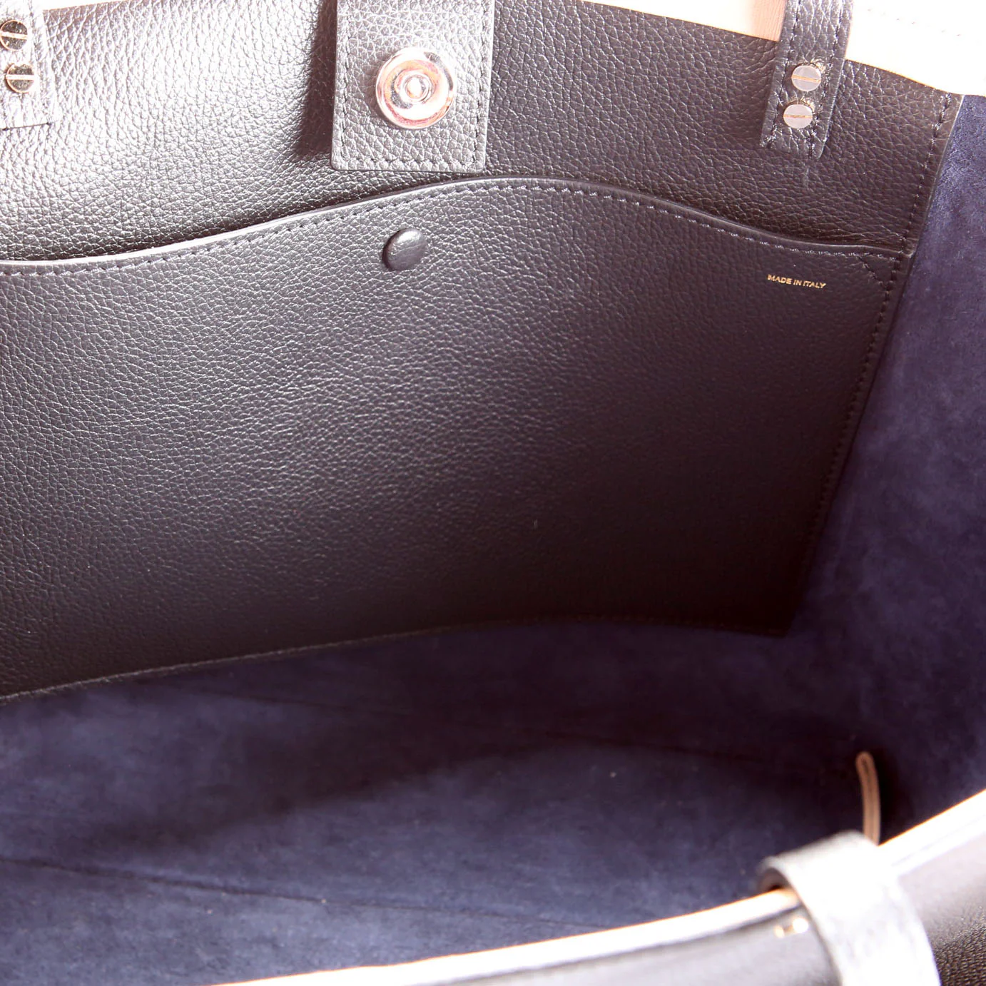 Sense Tote E/W Medium Black - Image 9