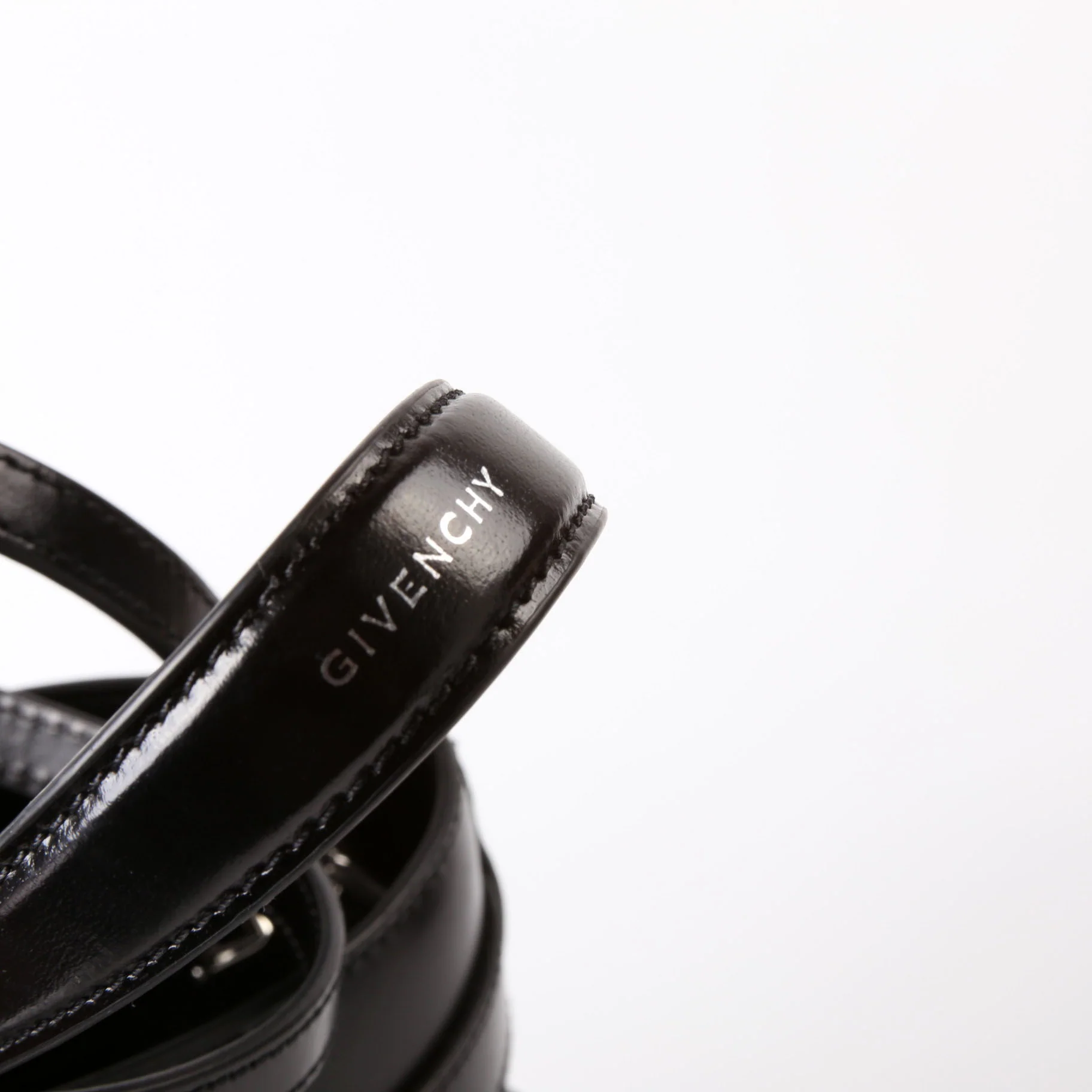 Shark Lock Bucket Bag Box Calfskin Black - Image 7