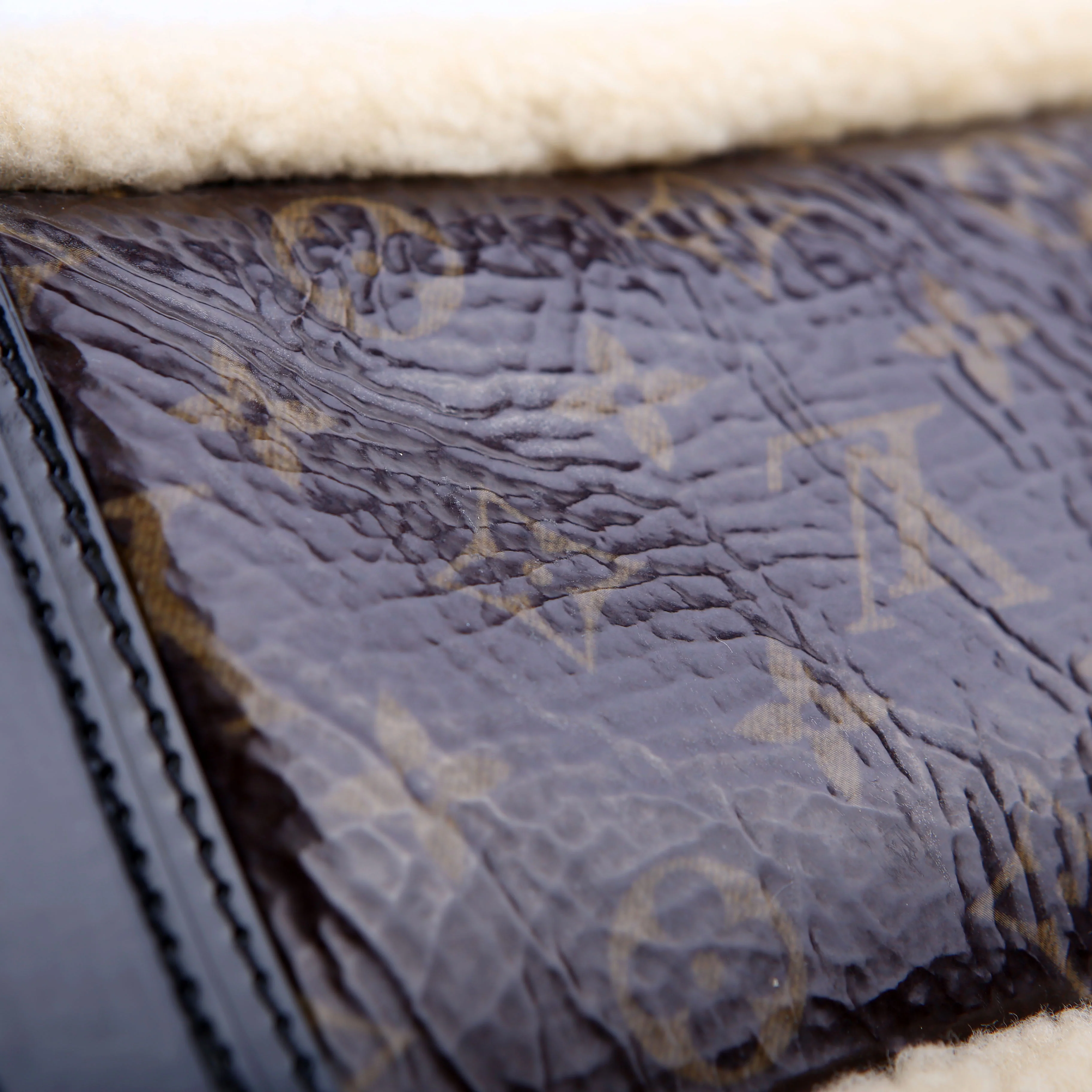 Shearling Thunder Bag Monogram Black - Image 12