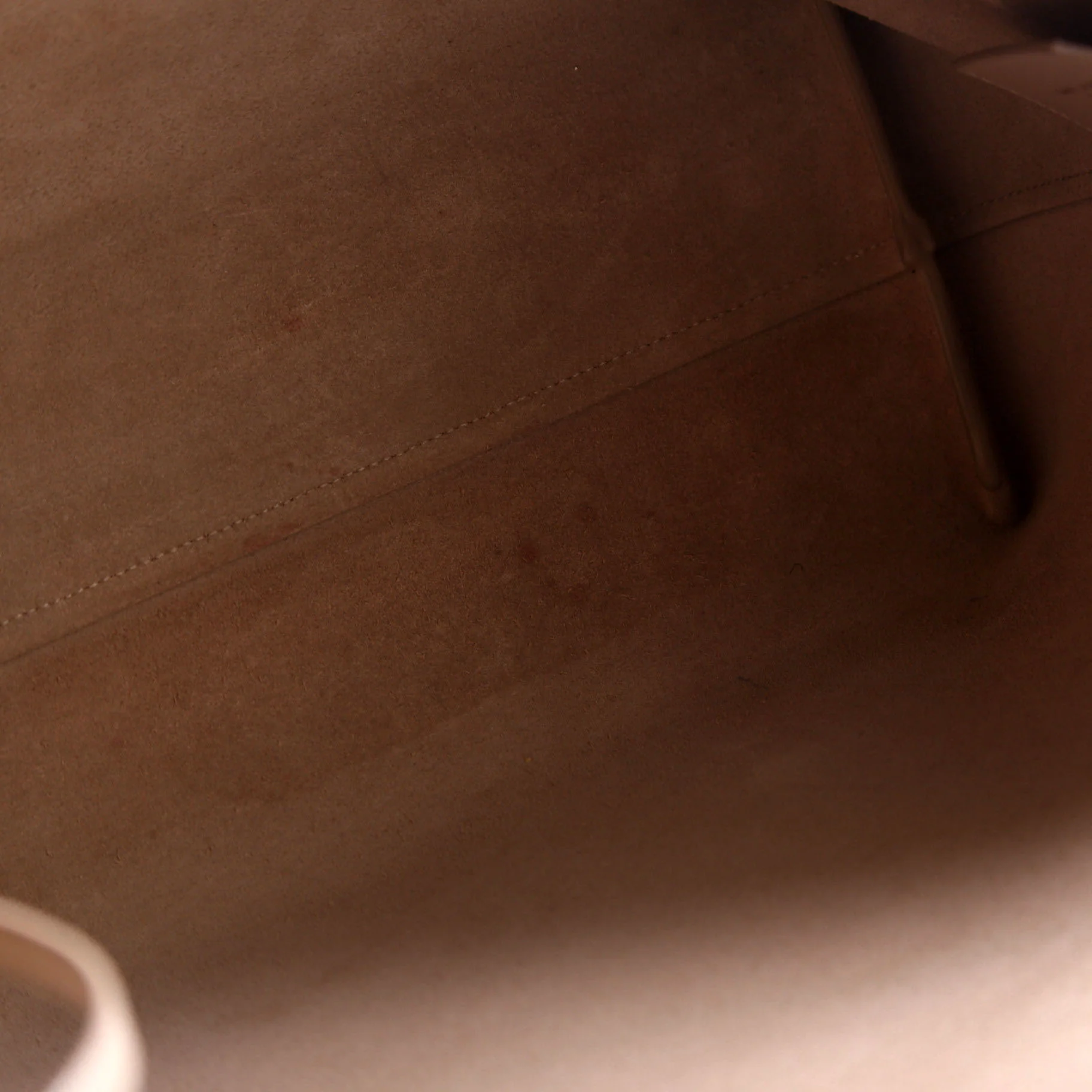 Shopping Bag East/West Supple Leather 600281 Nude - Image 9