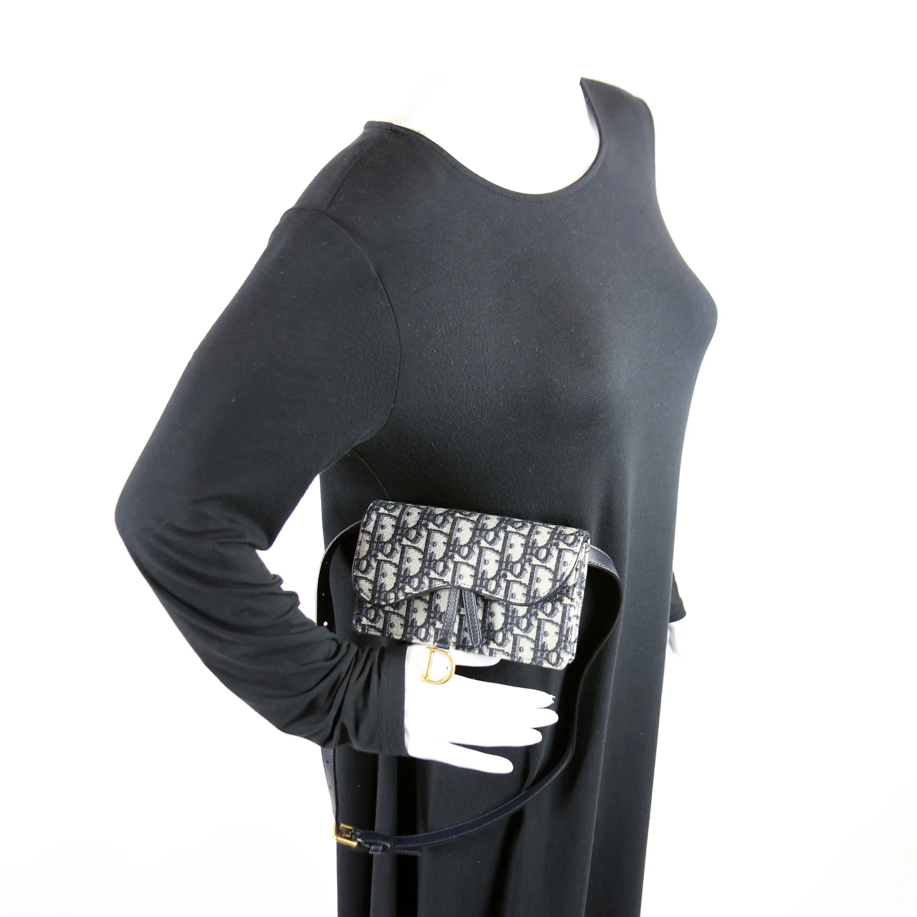 Slim Saddle Belt Bag Oblique - Image 9