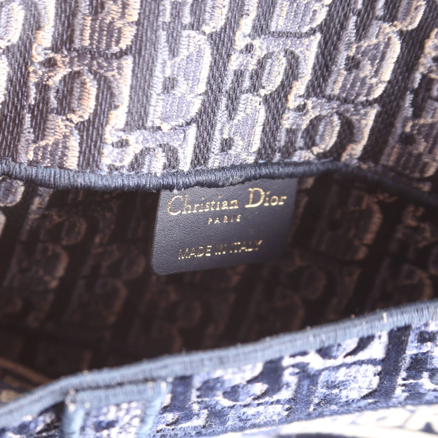 Slim Saddle Belt Bag Velvet Oblique Navy/Beige - Image 7