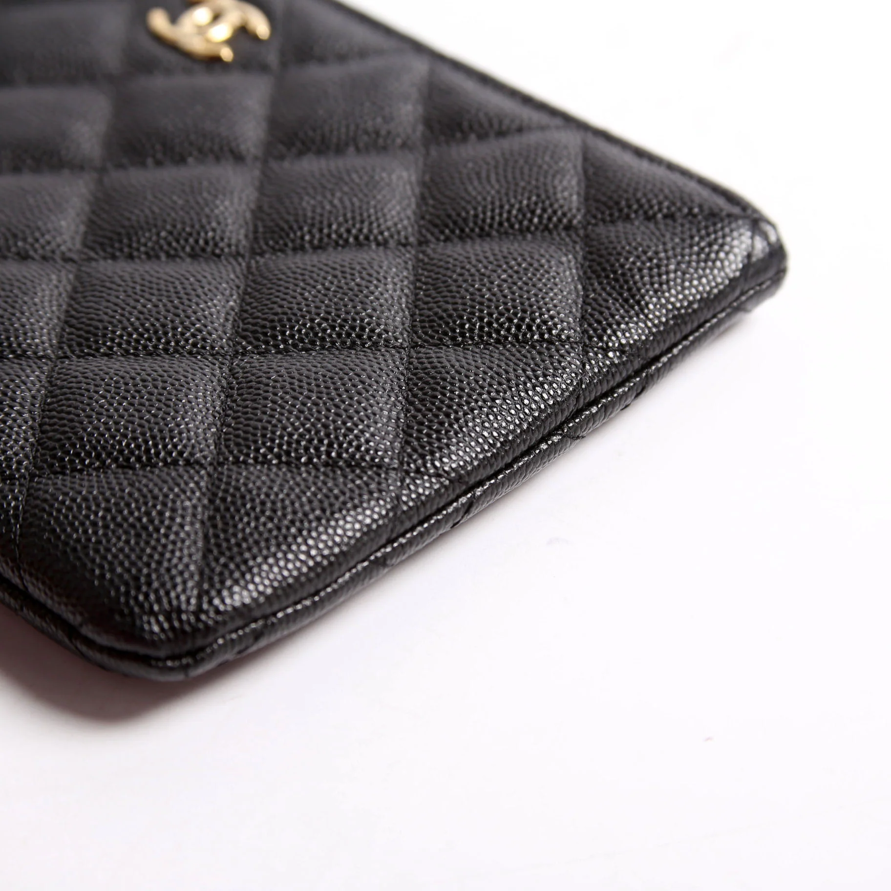 Small Zip Pouch Quilted Caviar 29M - Image 5