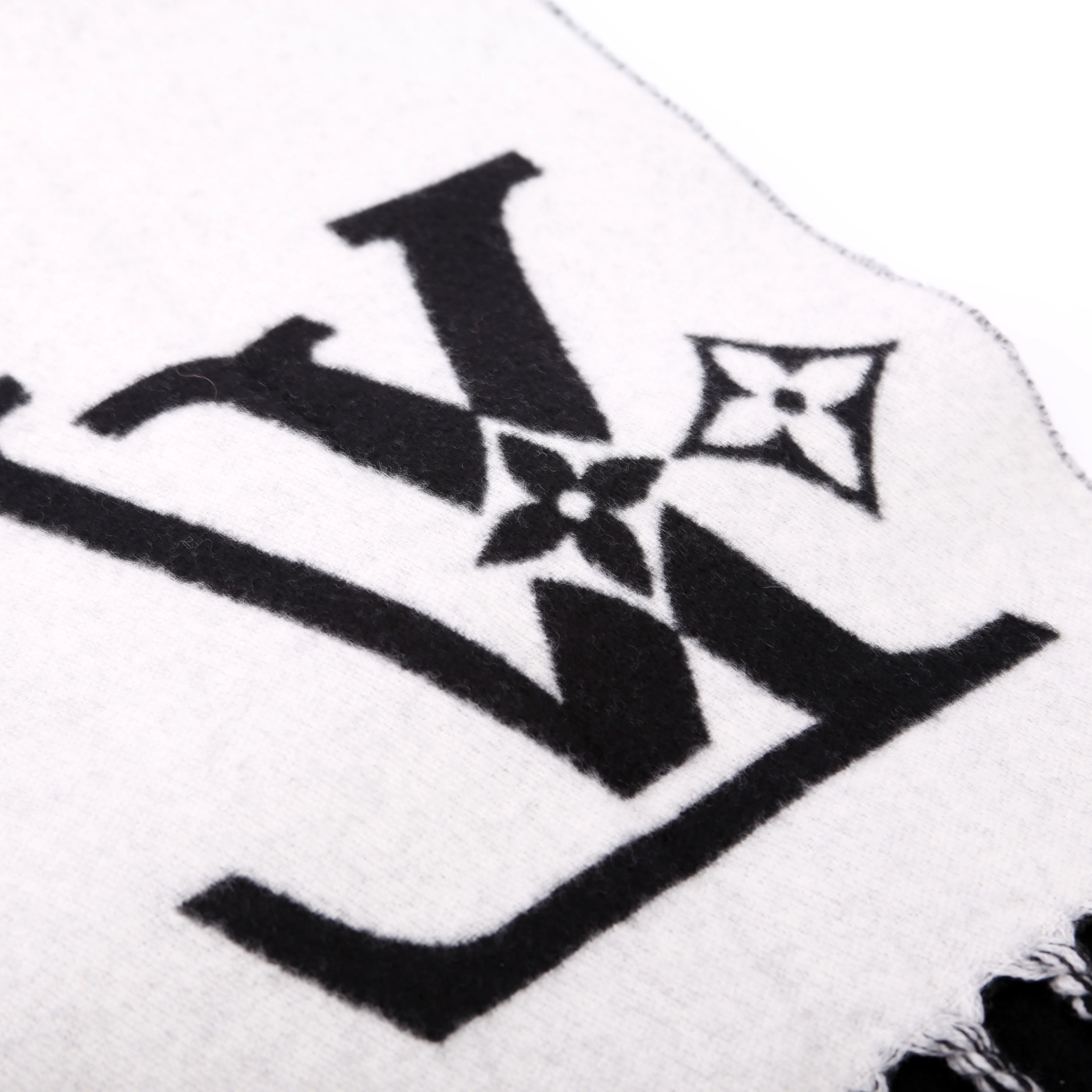 Smash Wool Muffler Scarf Black/White - Image 5
