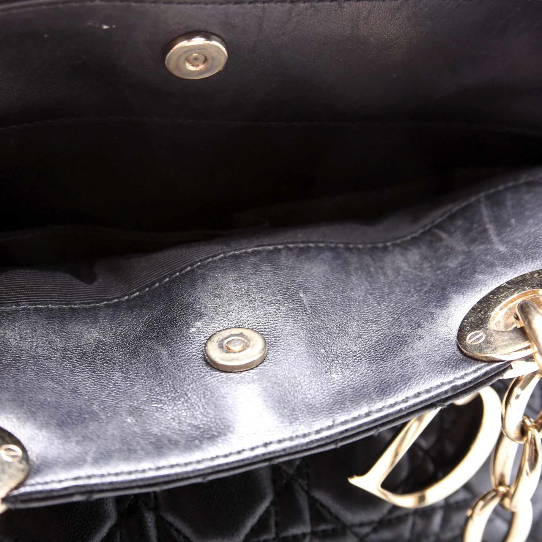 Soft Zip Shopping Tote Lambskin Small Black - Image 9