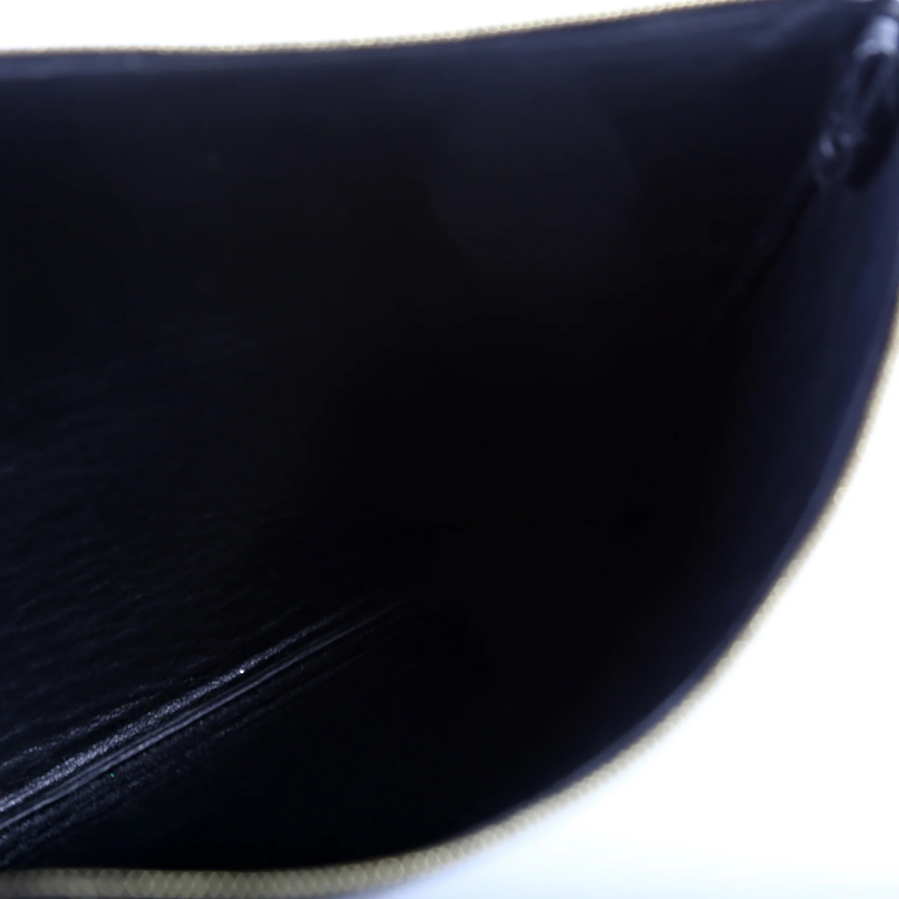 Solo Pouch Bicolor Lambskin Leather - Image 10