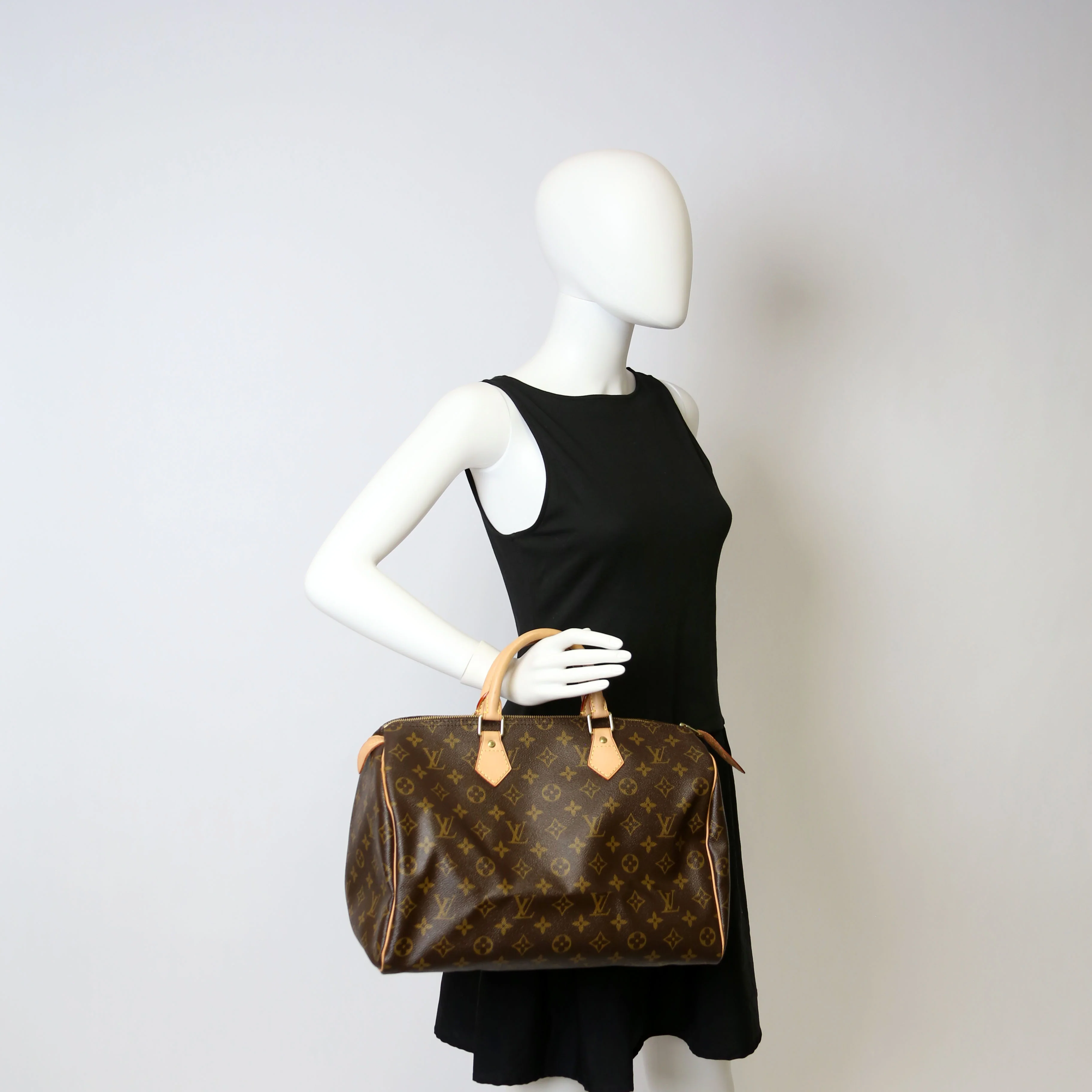 Speedy 35 Monogram - Image 16
