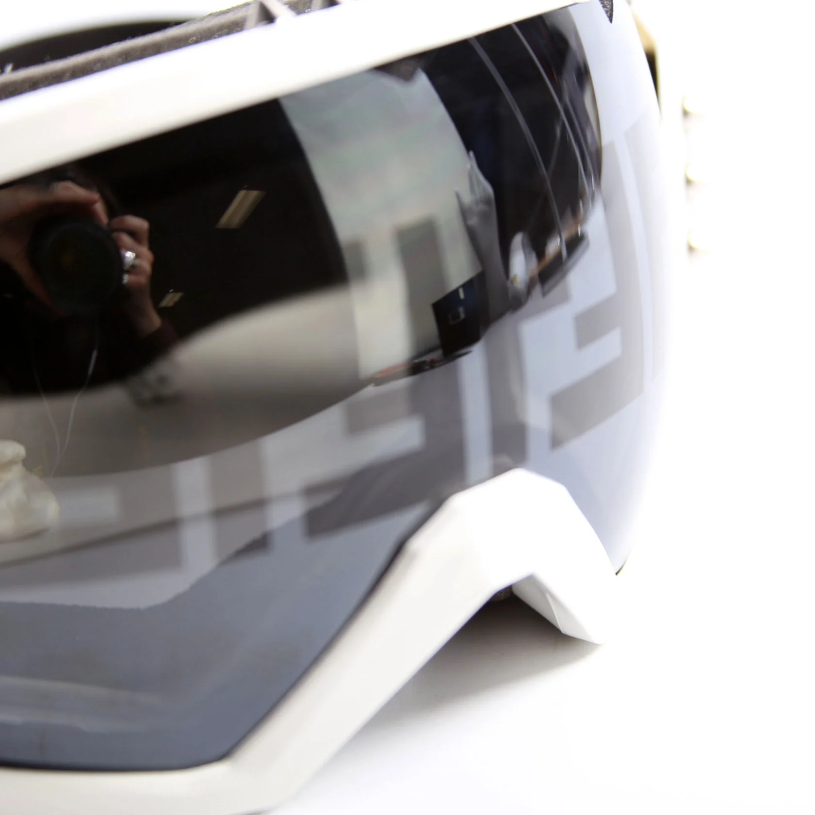 Spiked Ski Goggles White - Image 7