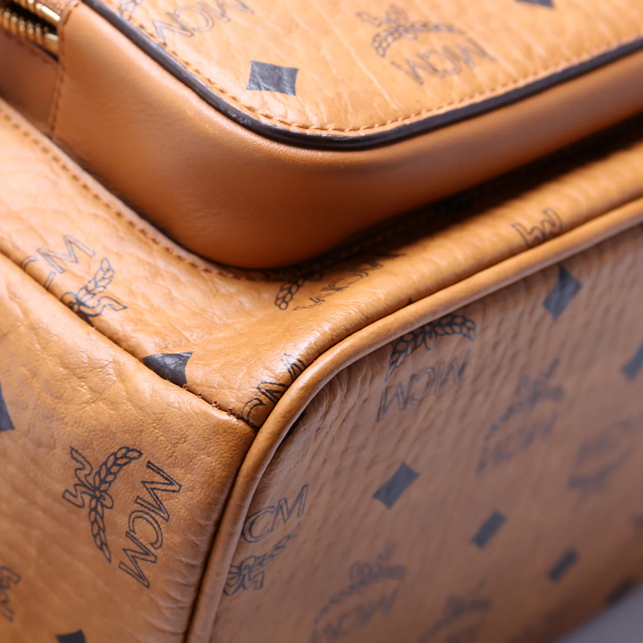 Stark Visetos Backpack - Image 6
