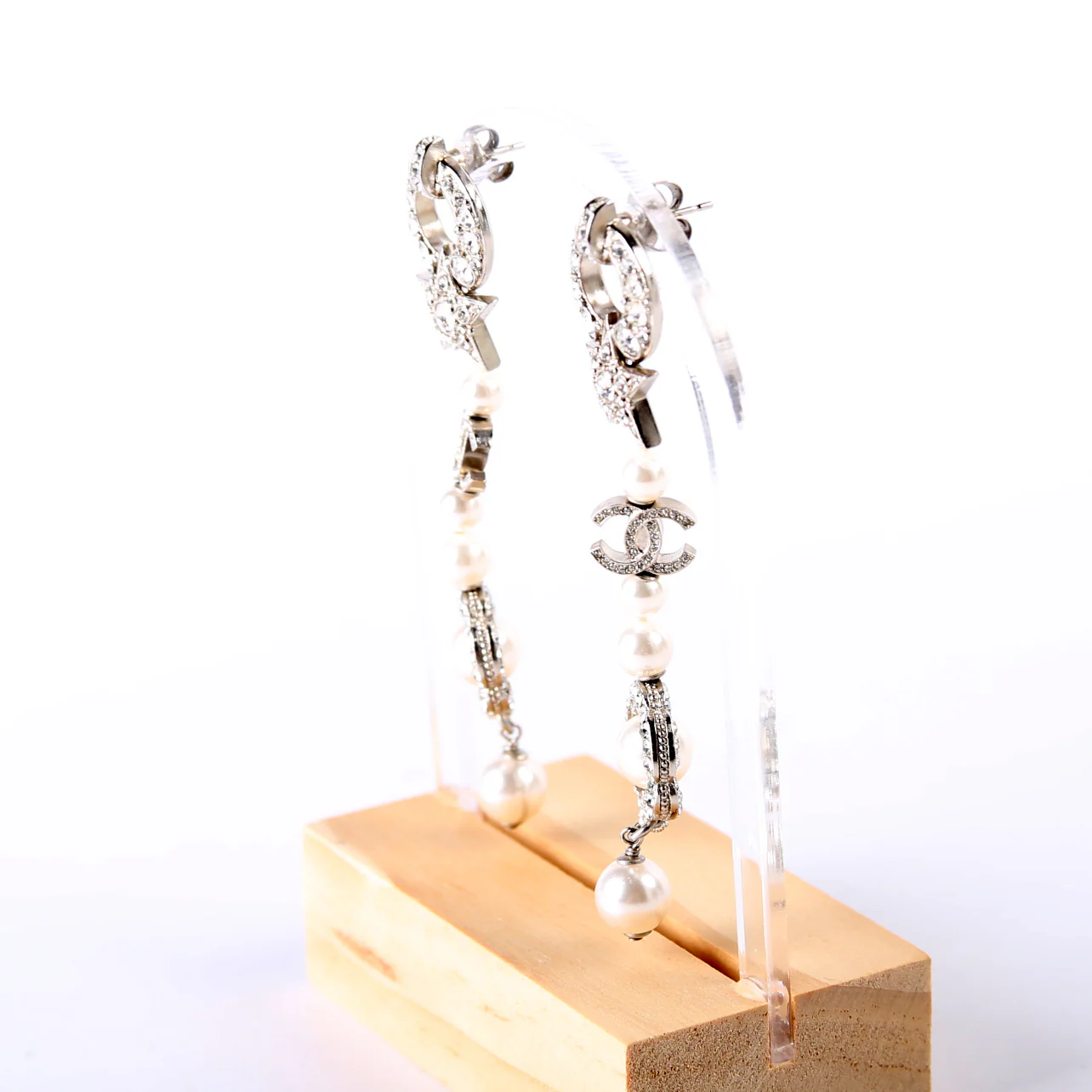 Strass Star CC Camellia Faux Pearl Drop Earrings - Image 2