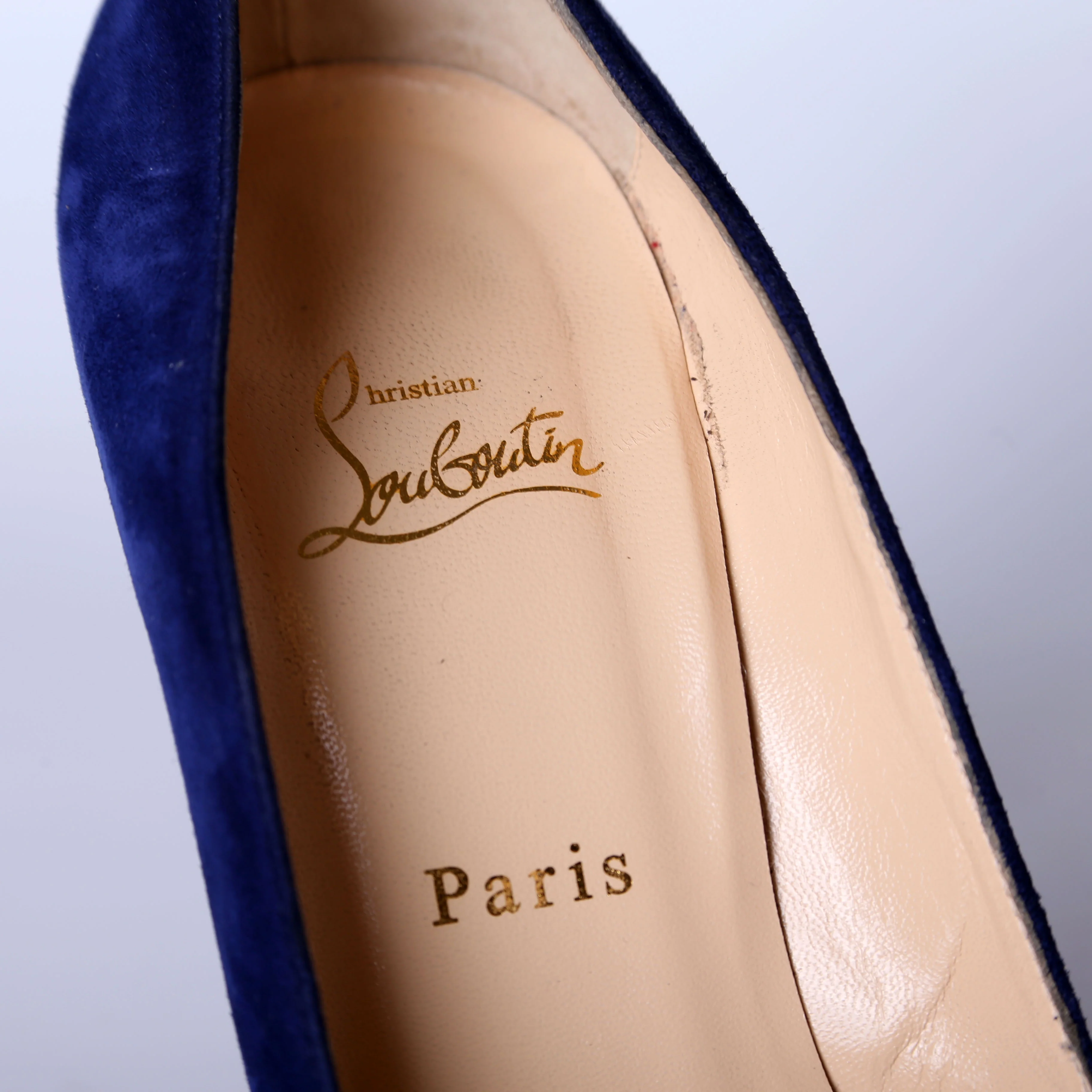 Suede Lavalliere Round Toe Pumps Size 40 - Image 6