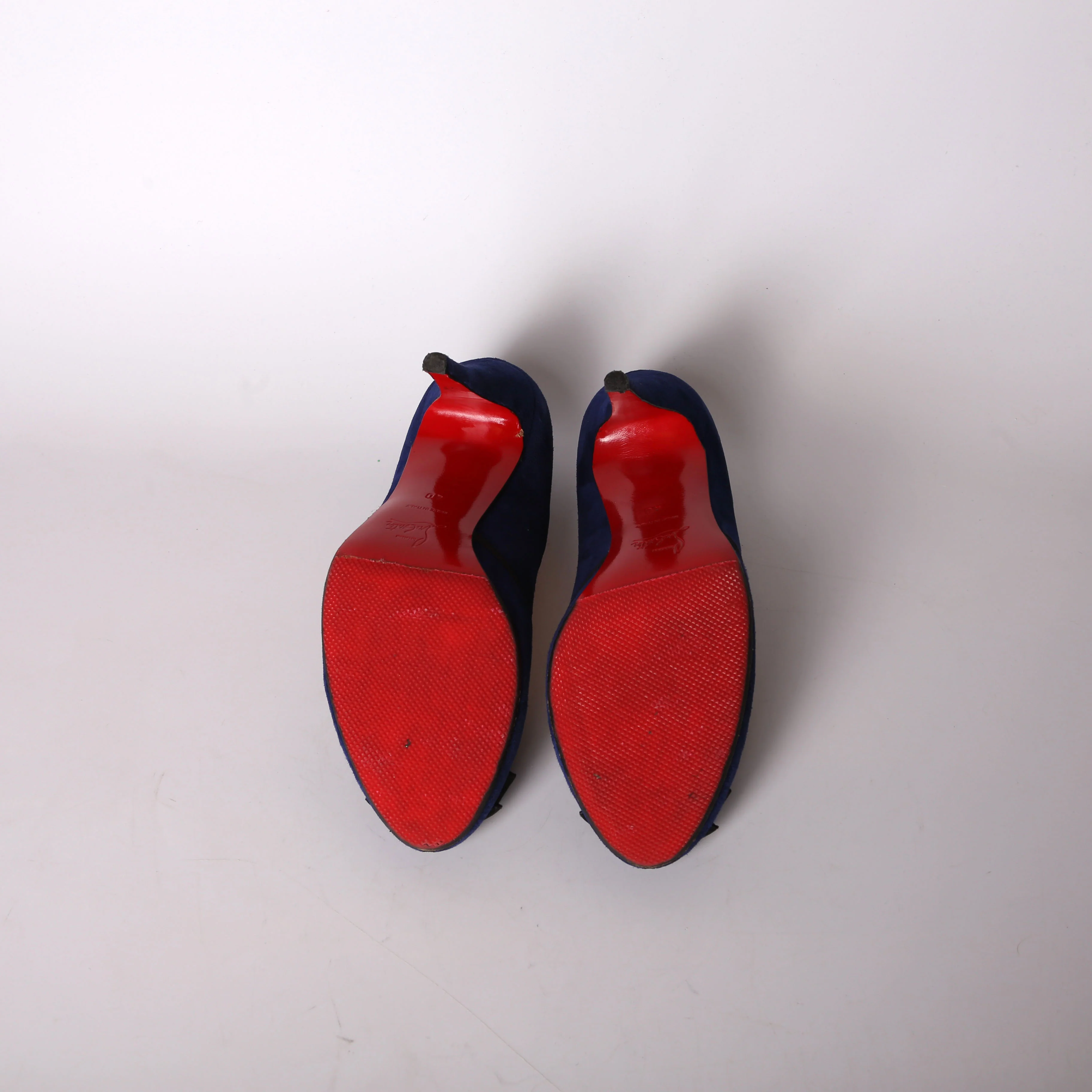 Suede Lavalliere Round Toe Pumps Size 40 - Image 8