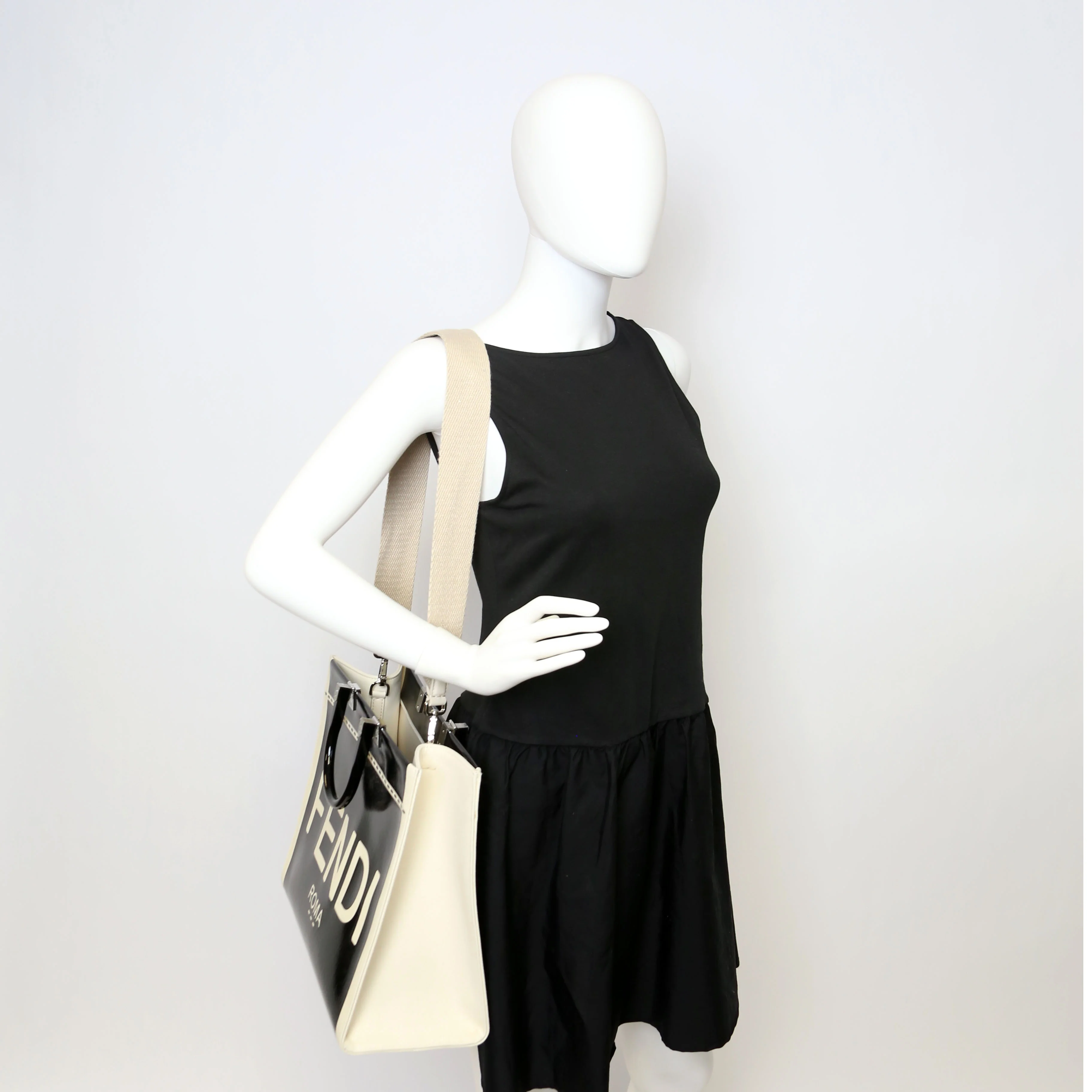 Sunshine Shopper Medium Patent Vinyl Canvas Black/White - Image 11