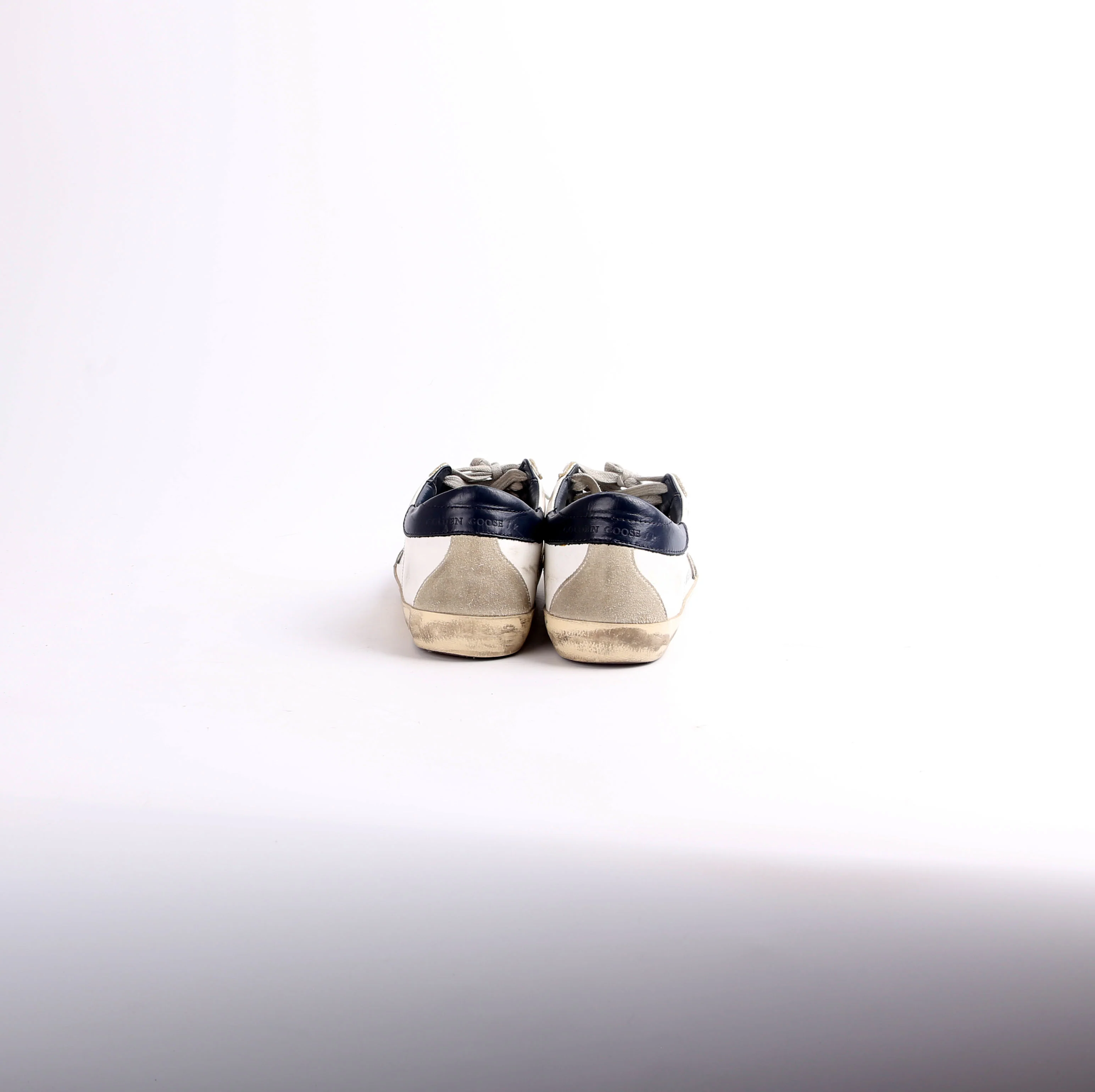 Superstar Sneakers Size 37 - Image 4