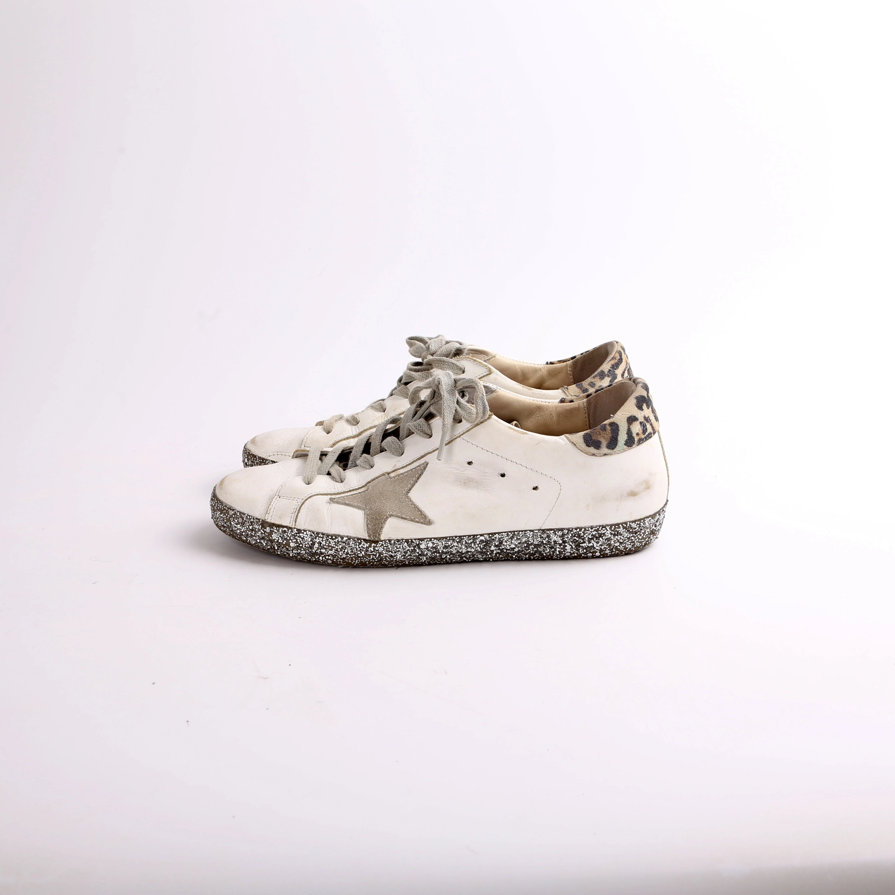 Superstar Sneakers Size 40 - Image 3