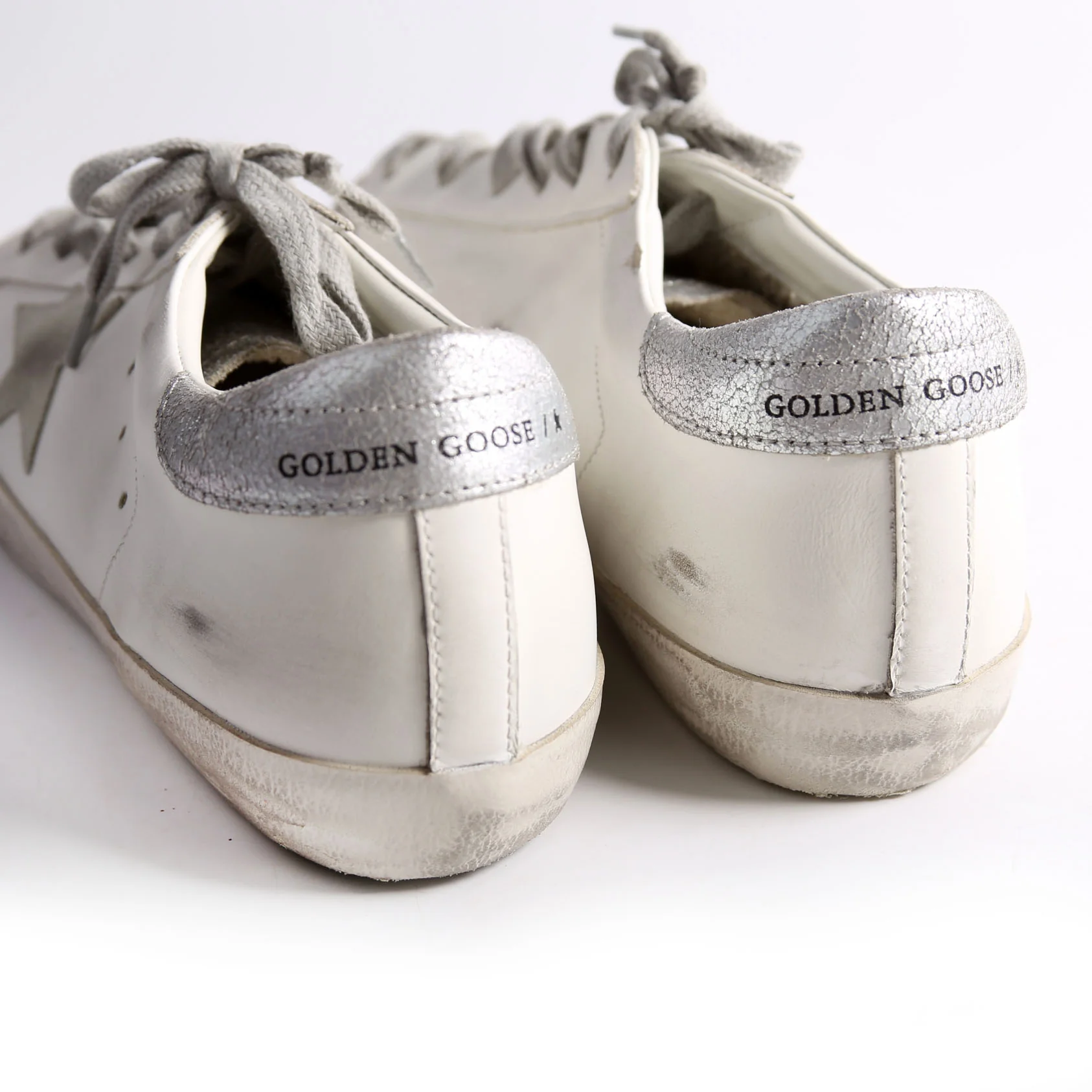 Superstar Sneakers Size 42 - Image 9