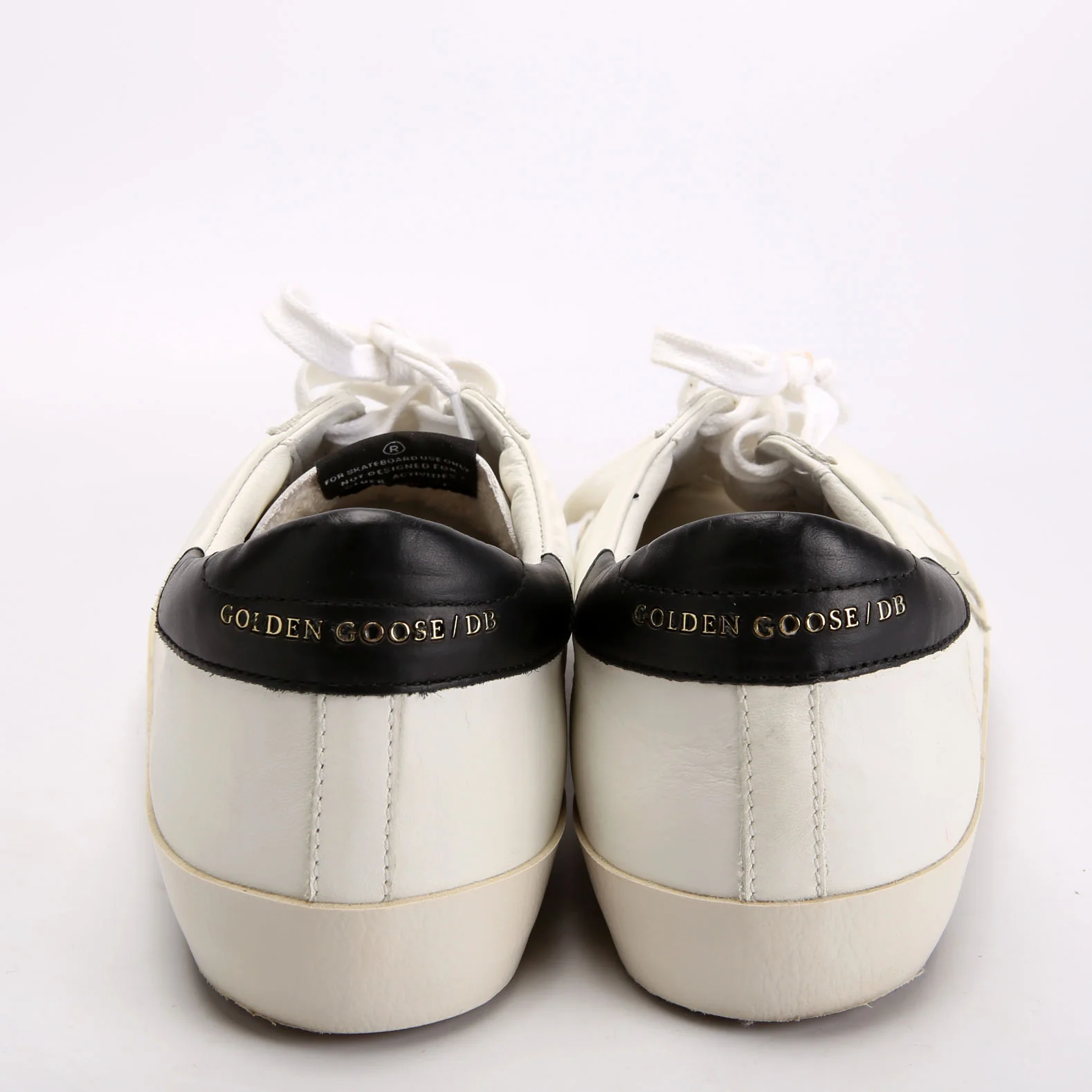 Superstar Sneakers Size 42 - Image 4
