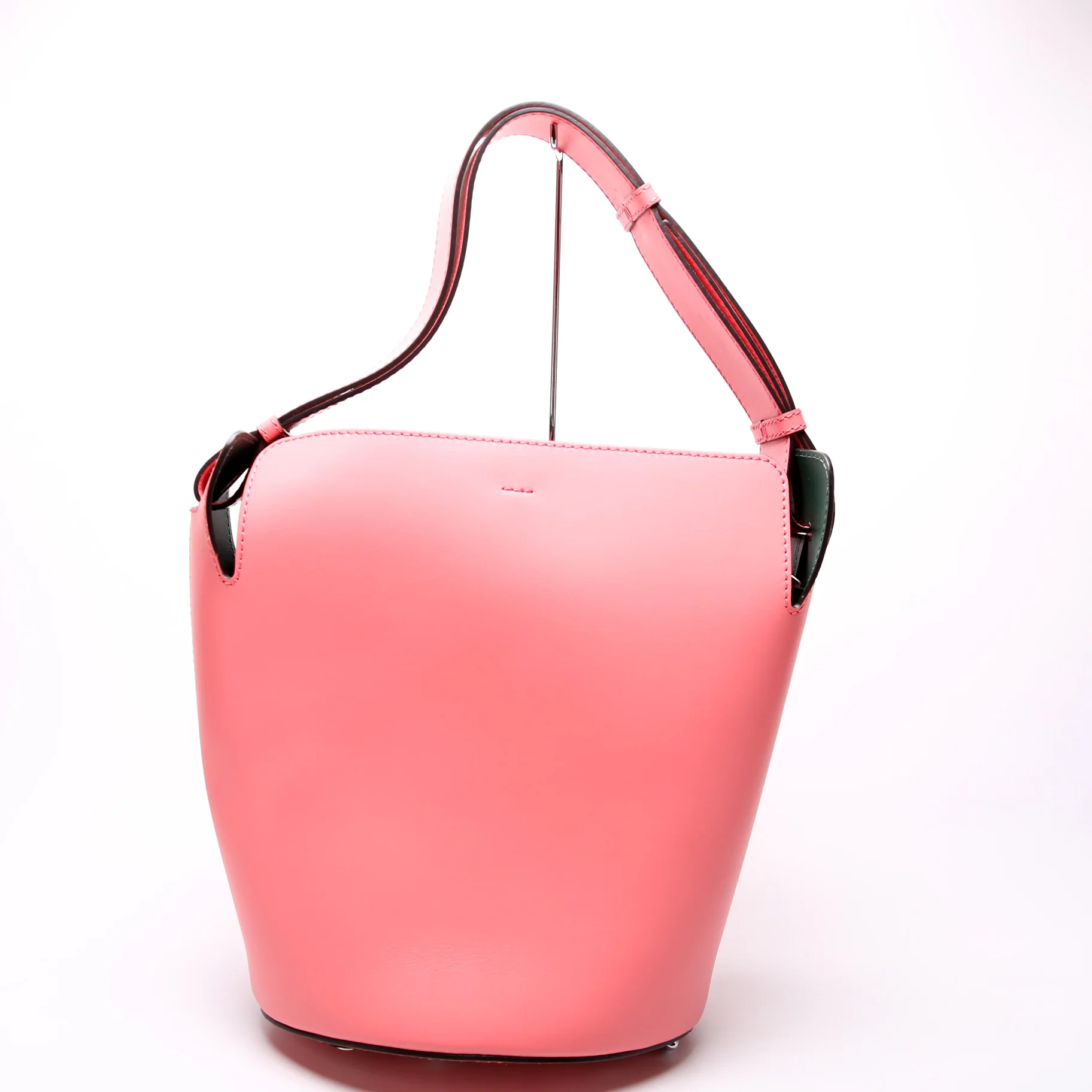 Supple Leather Medium Bucket Bag 4075892 - Image 3