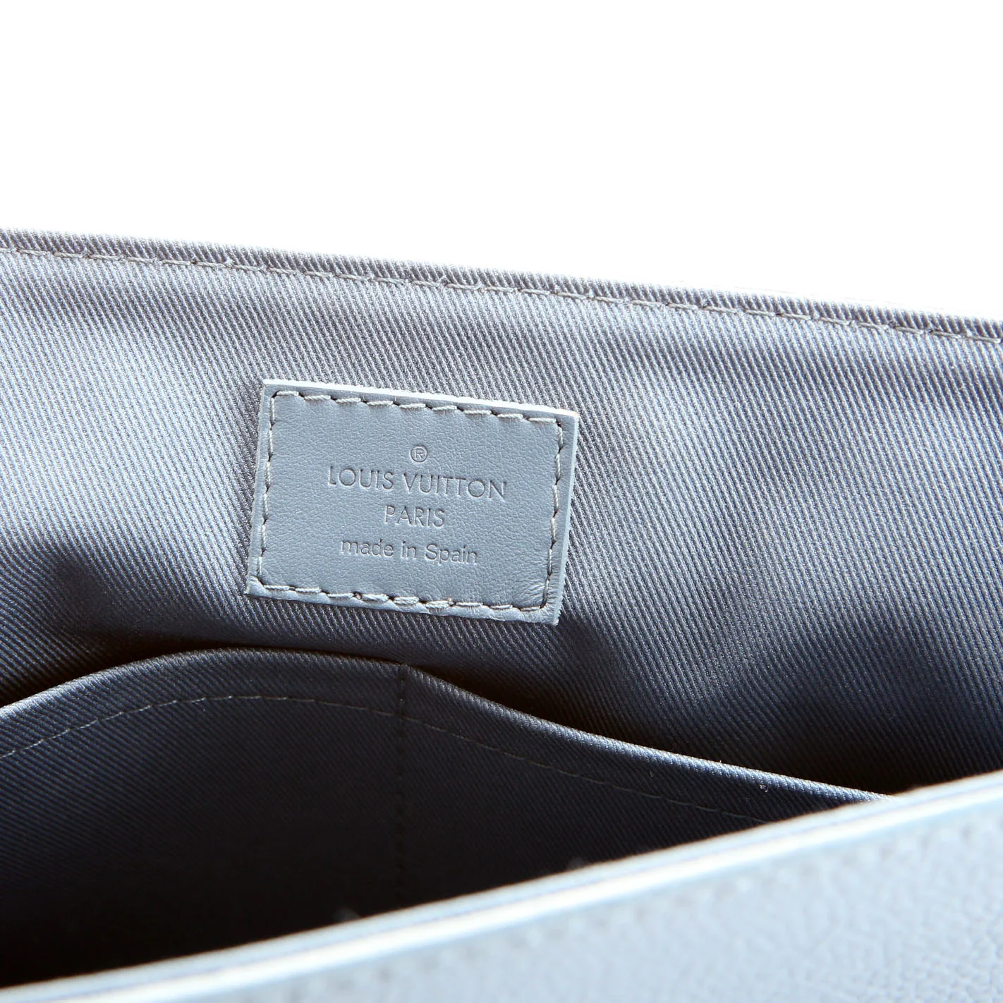 Takeoff Messenger Aerogram Calfskin Blue - Image 11