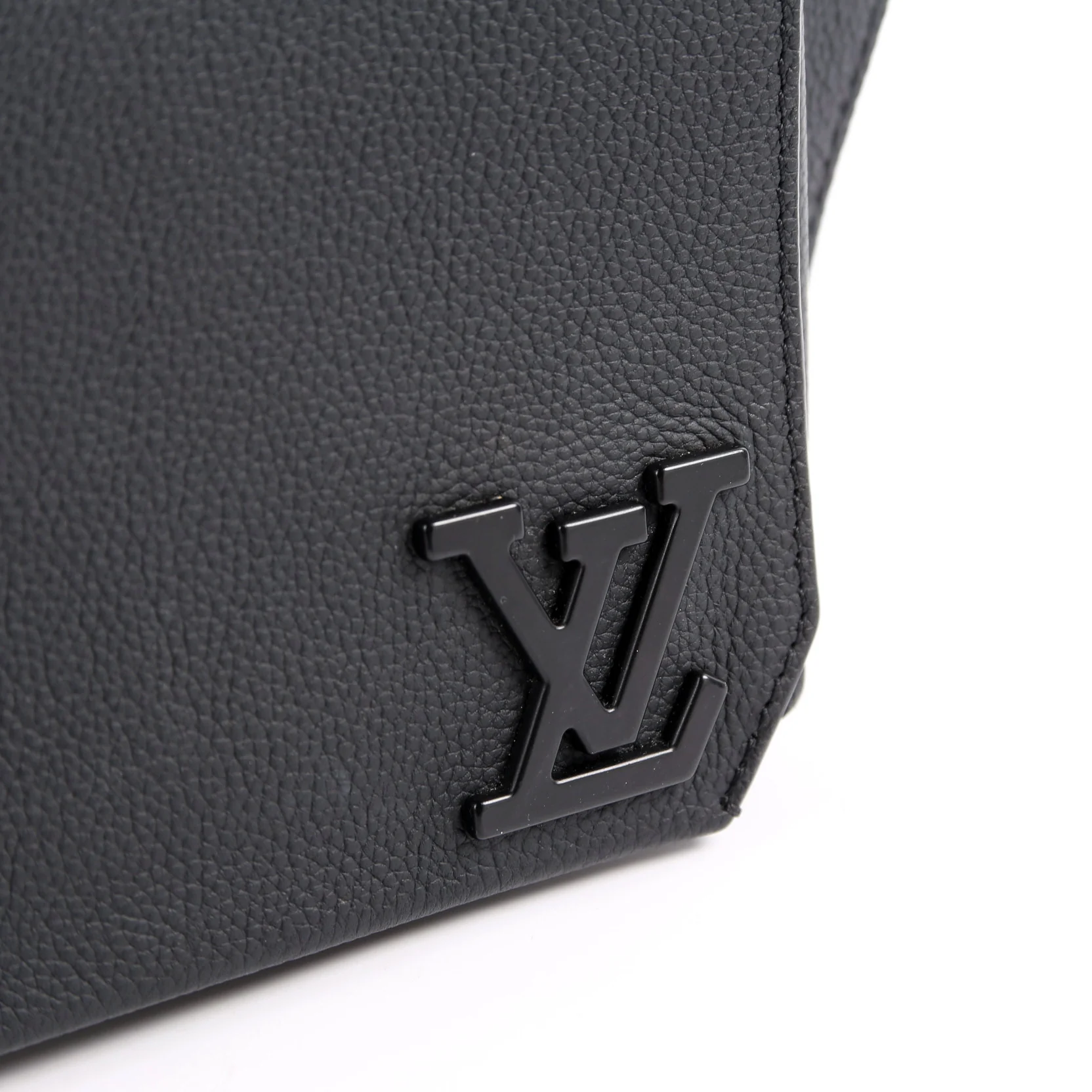 Takeoff Sling Bag LV Aerogram Leather - Image 8