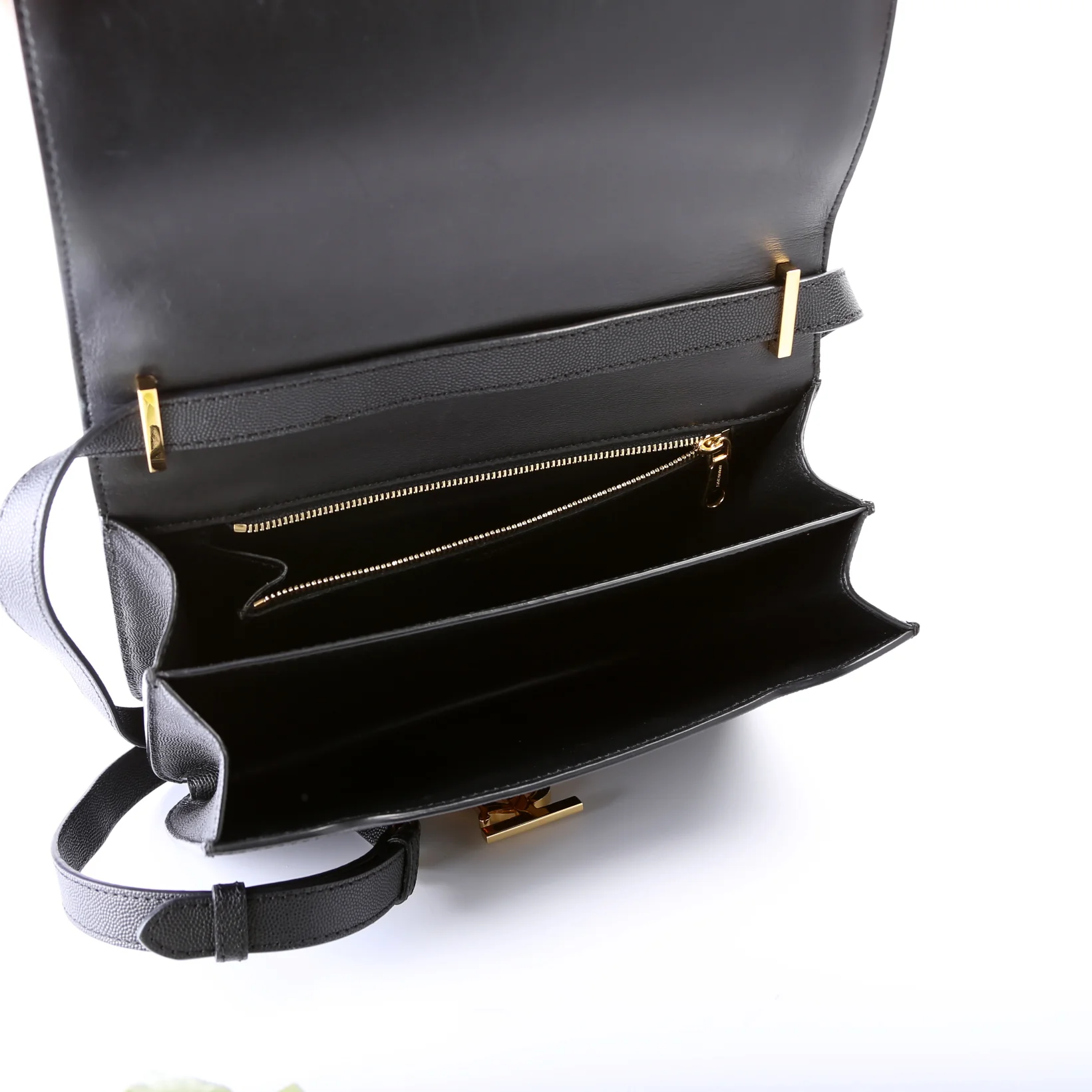 TB Medium Grainy Leather - Image 5