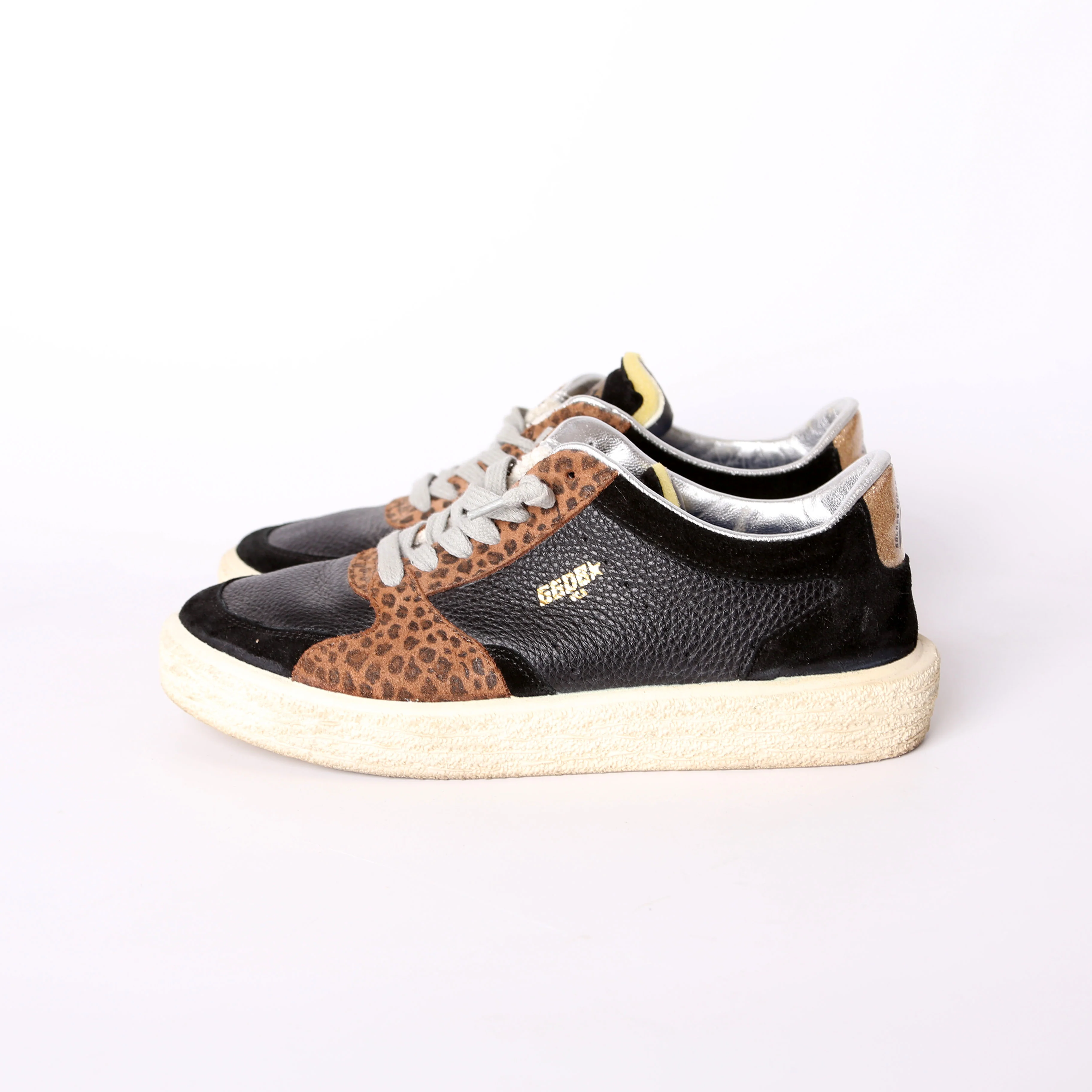 Tenth Star Sneakers Size 36 - Image 3