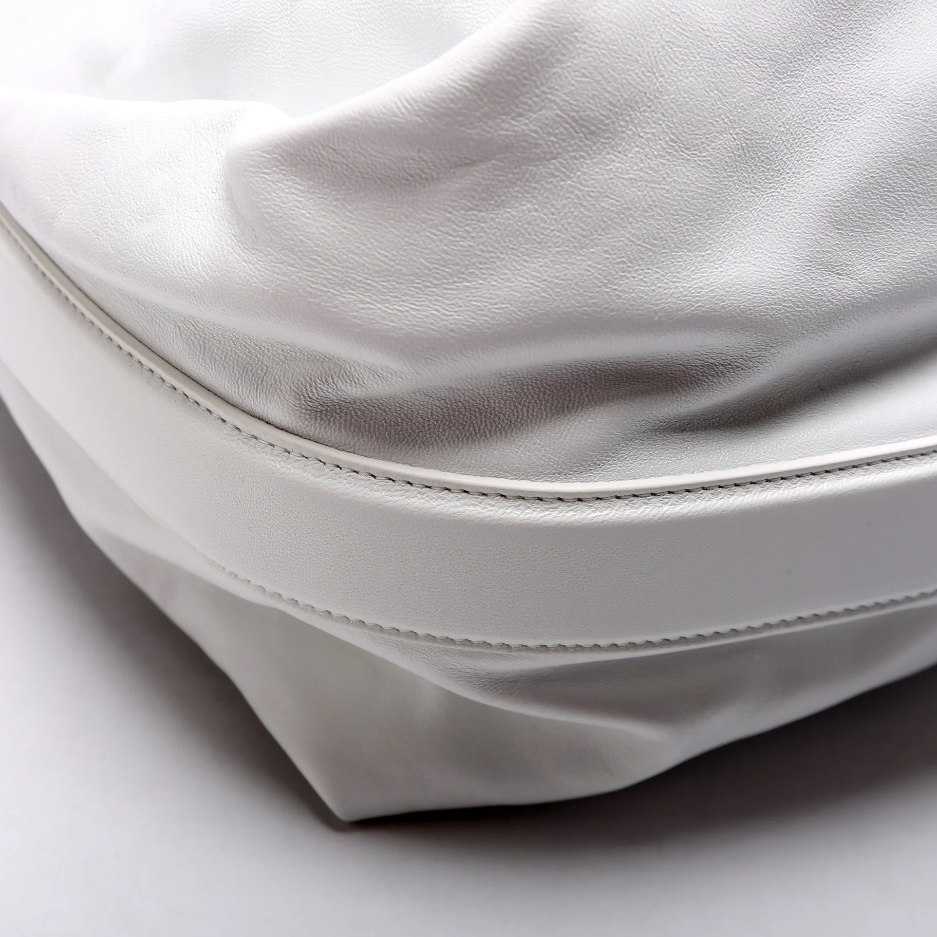 The Ball Bundle Shoulder Bag - Image 5