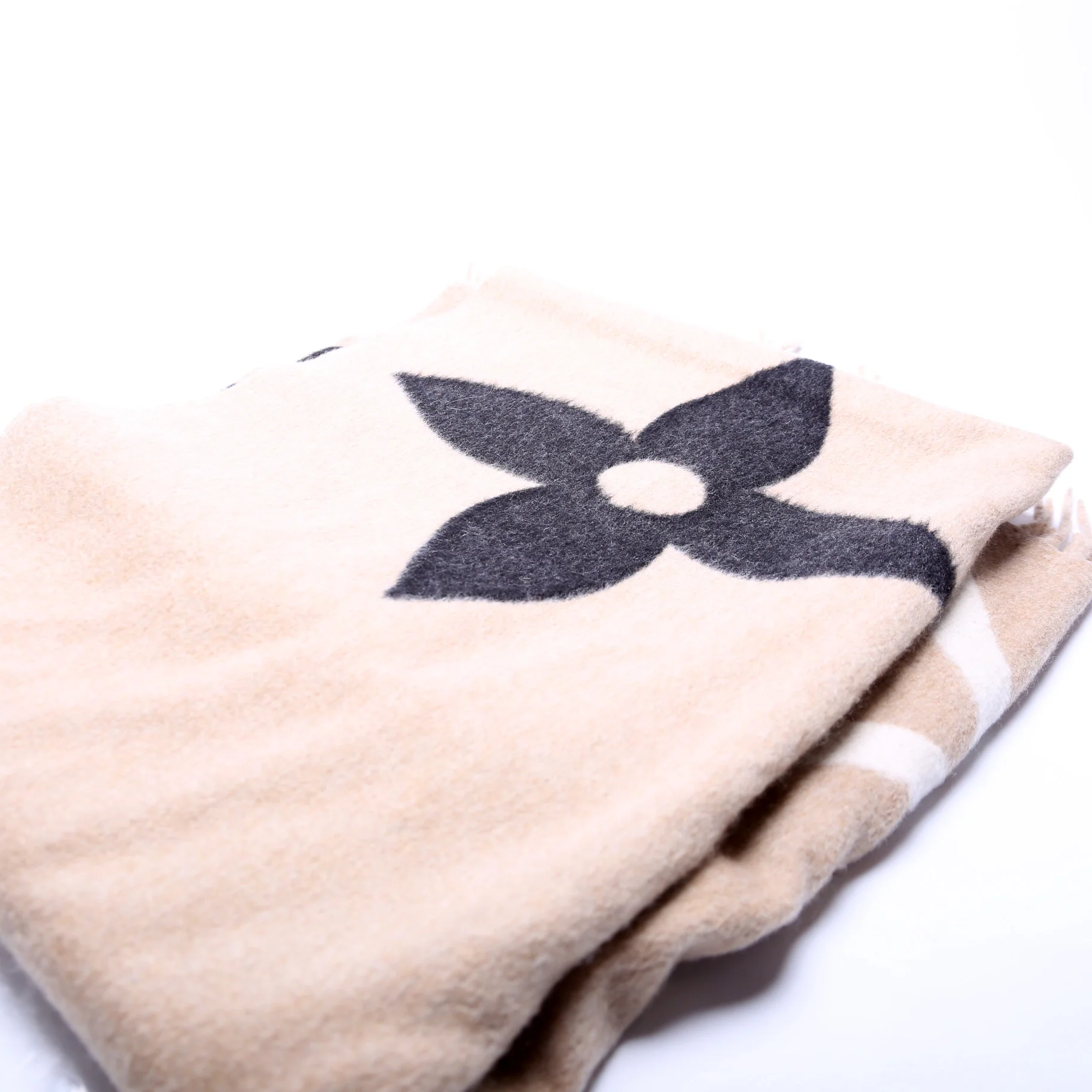 The Ultimate Scarf Cashmere/Wool Scarf Beige - Image 6