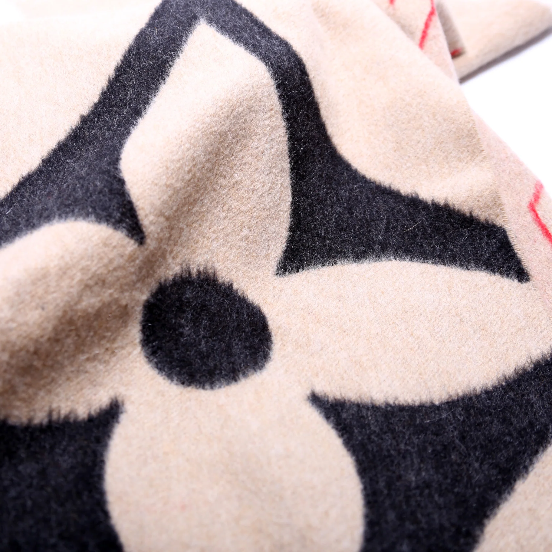The Ultimate Scarf Cashmere/Wool Scarf Beige - Image 9