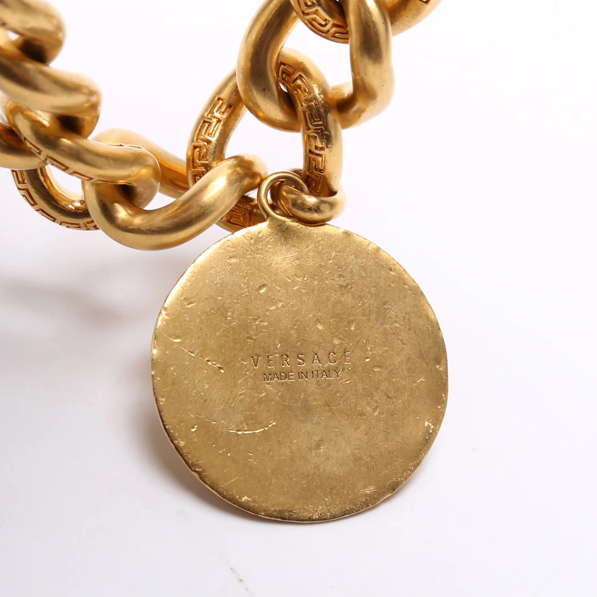 Thick Chain Medusa Medallion Choker Necklace Gold - Image 5