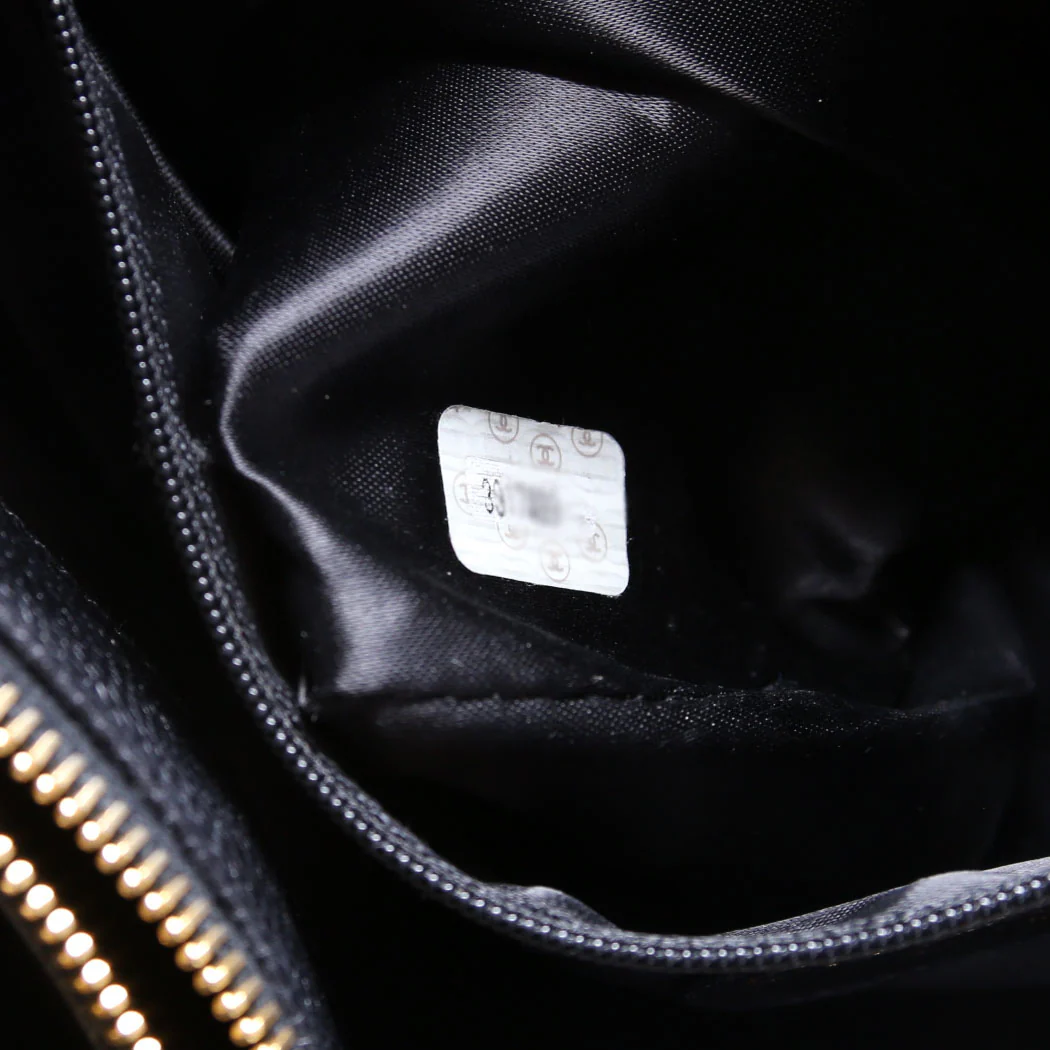 Timeless CC Extra Large Jumbo Shopper Caviar 3m Black - Image 12