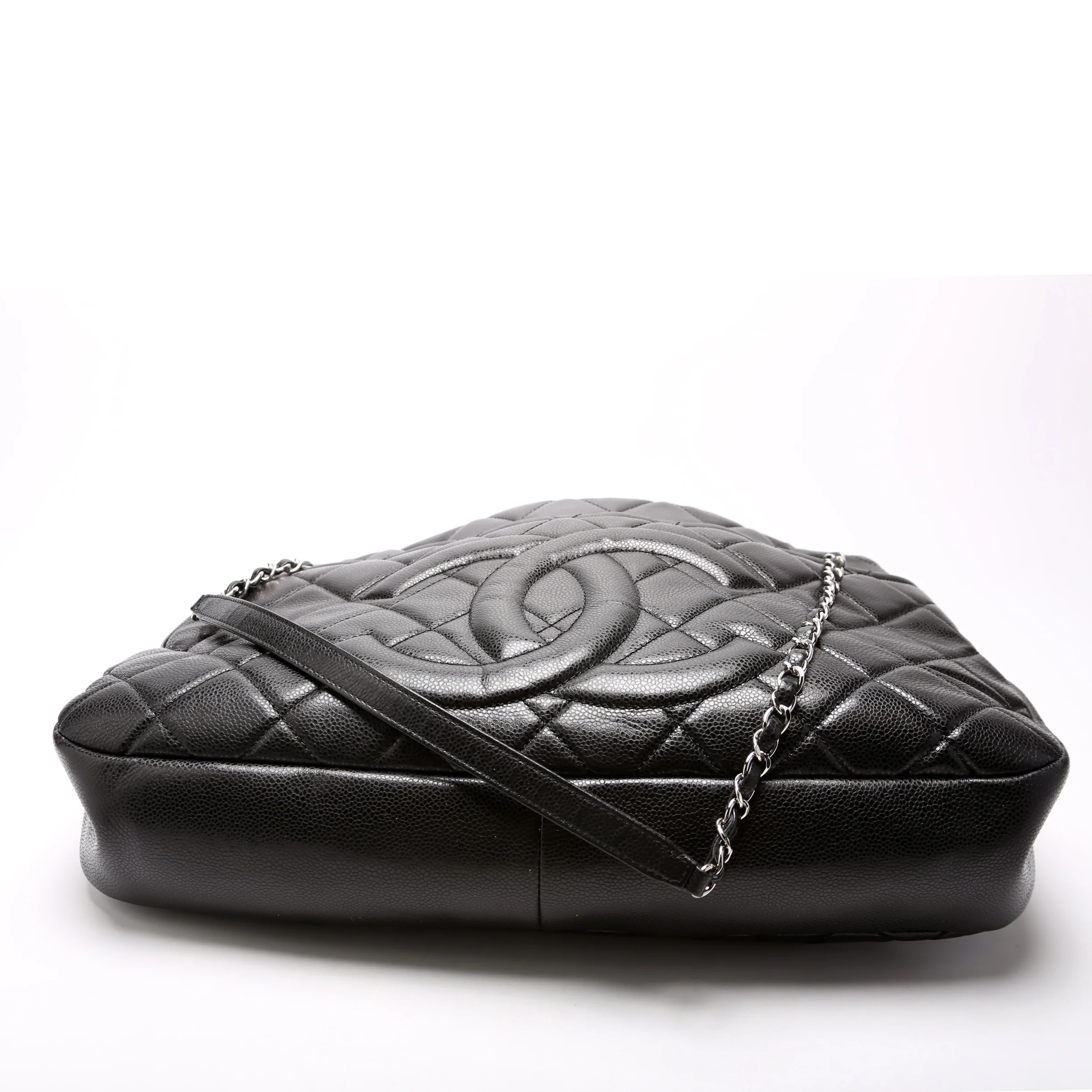 Timeless CC Soft Tote 16M - Image 4