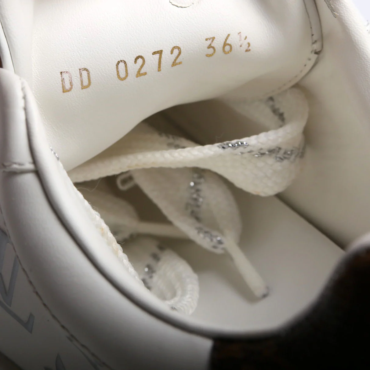 Timeout Sneakers Size 36.5 - Image 13