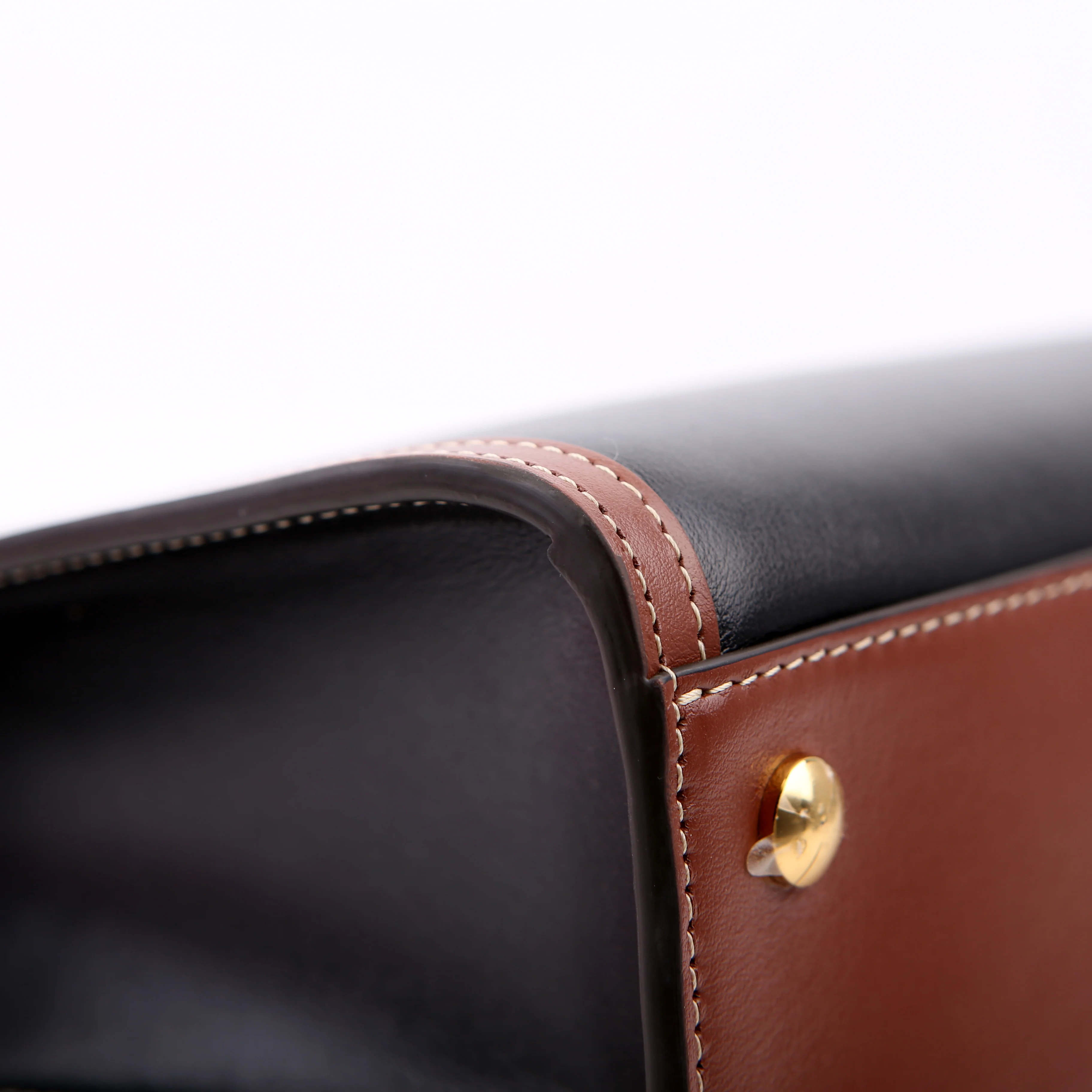 Title Vintage Check Medium Tote Black/Brown - Image 7
