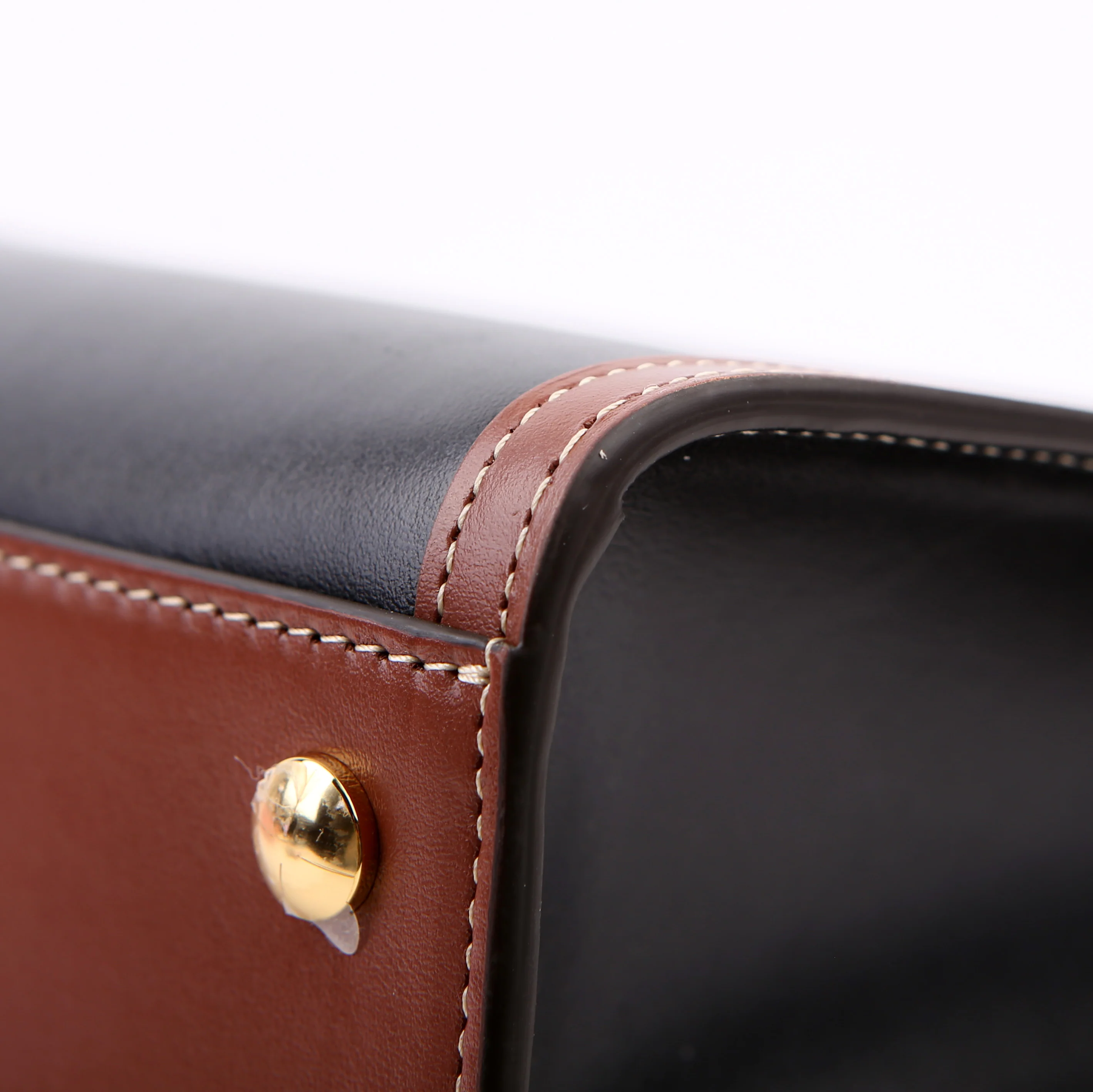 Title Vintage Check Medium Tote Black/Brown - Image 8