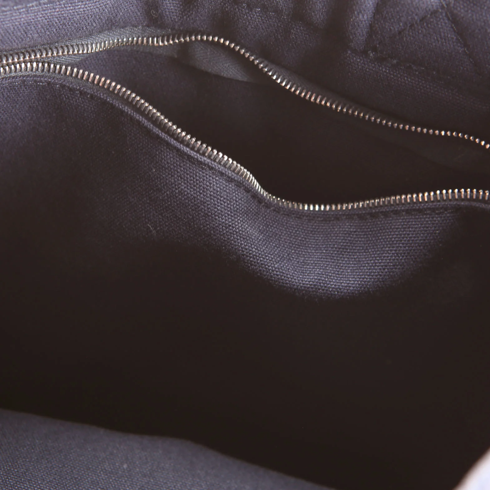 Toile Fourre-Tout PM Tote Navy/Brown - Image 7