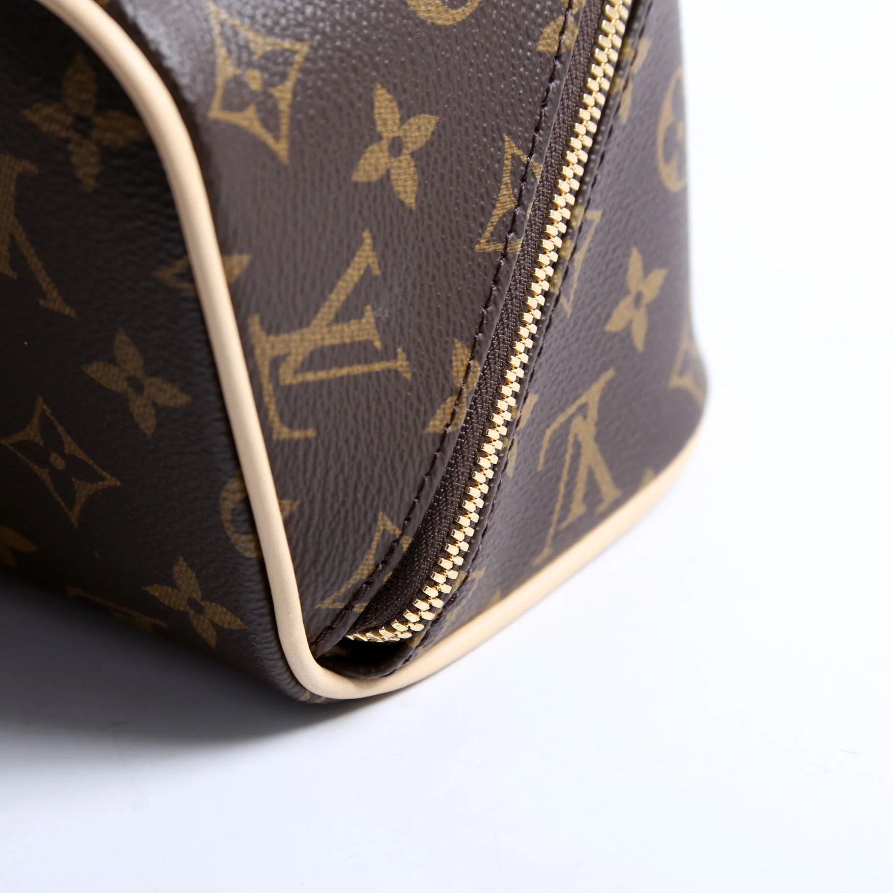 Toiletry Bag Monogram - Image 6