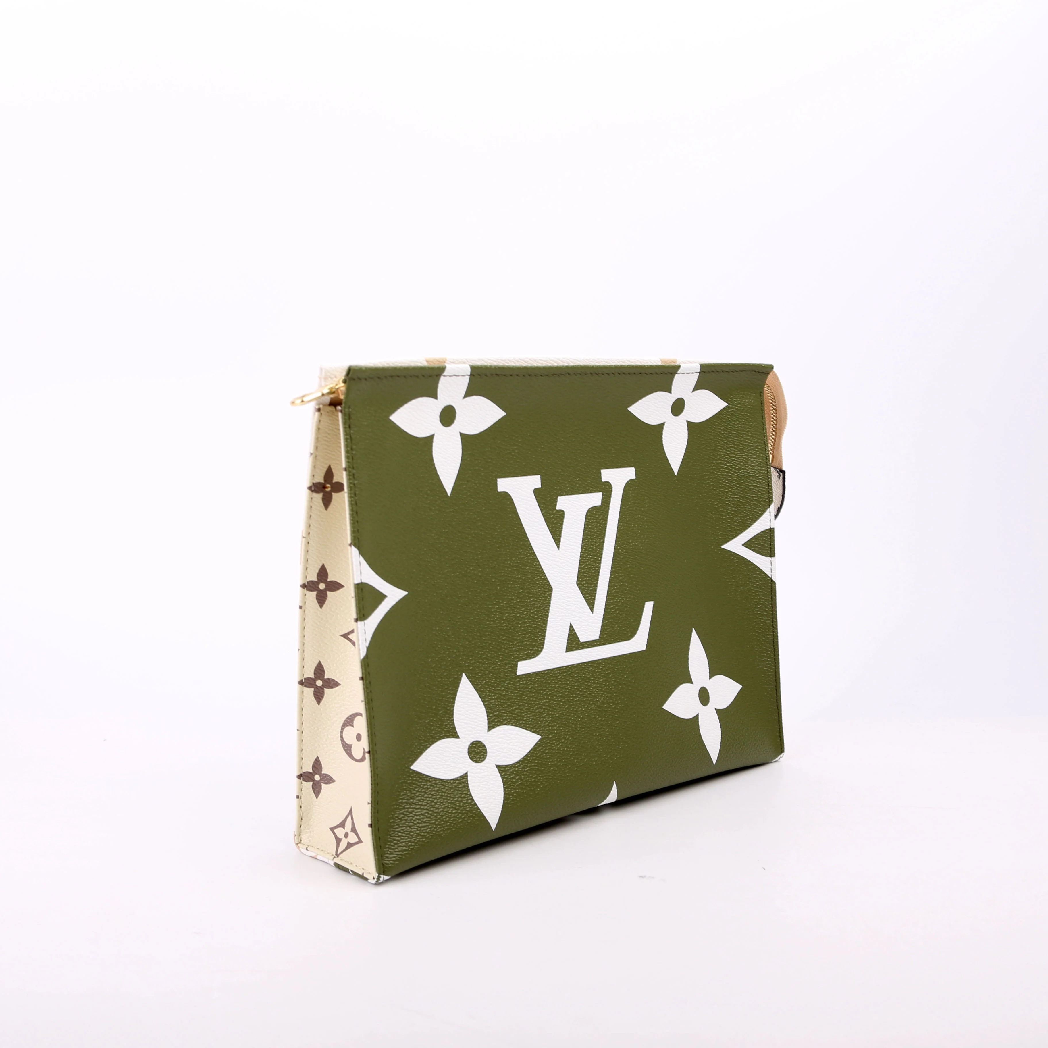 Toiletry Pouch 26 Giant Monogram Green - Image 2