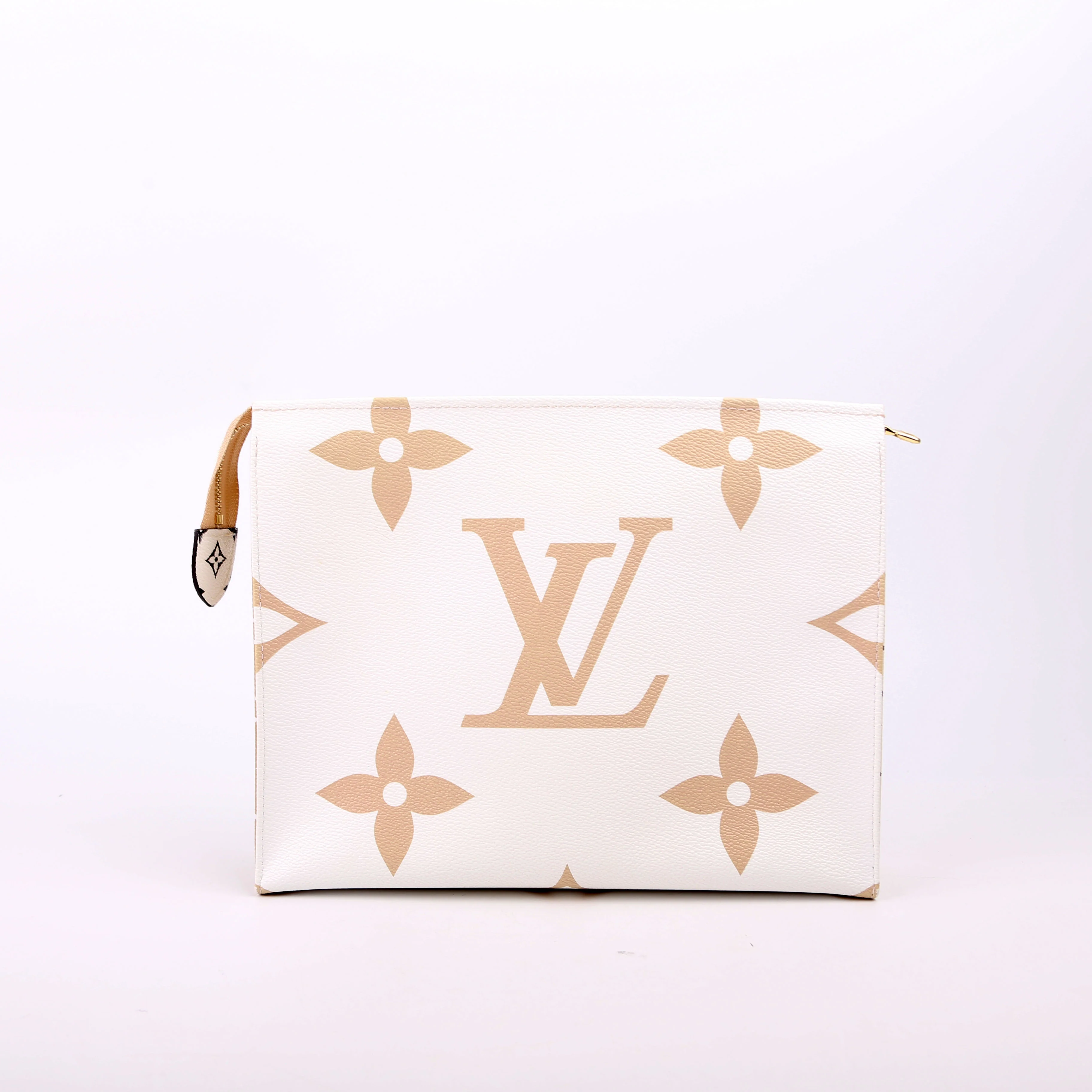 Toiletry Pouch 26 Giant Monogram Green - Image 3