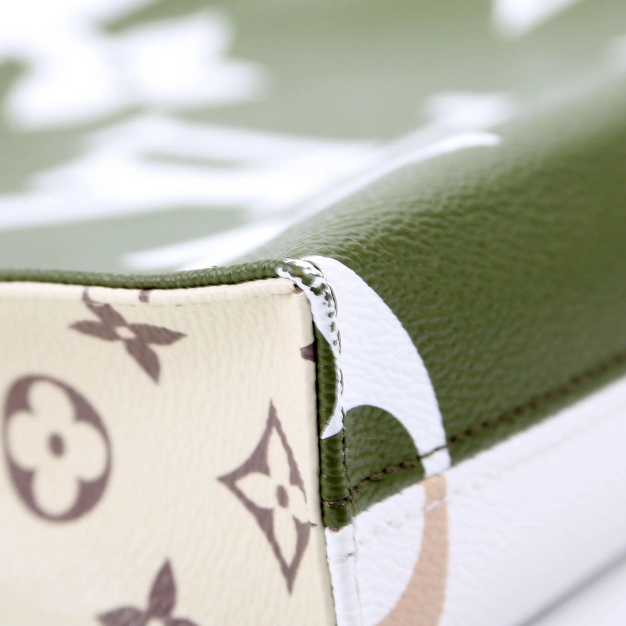 Toiletry Pouch 26 Giant Monogram Green - Image 5