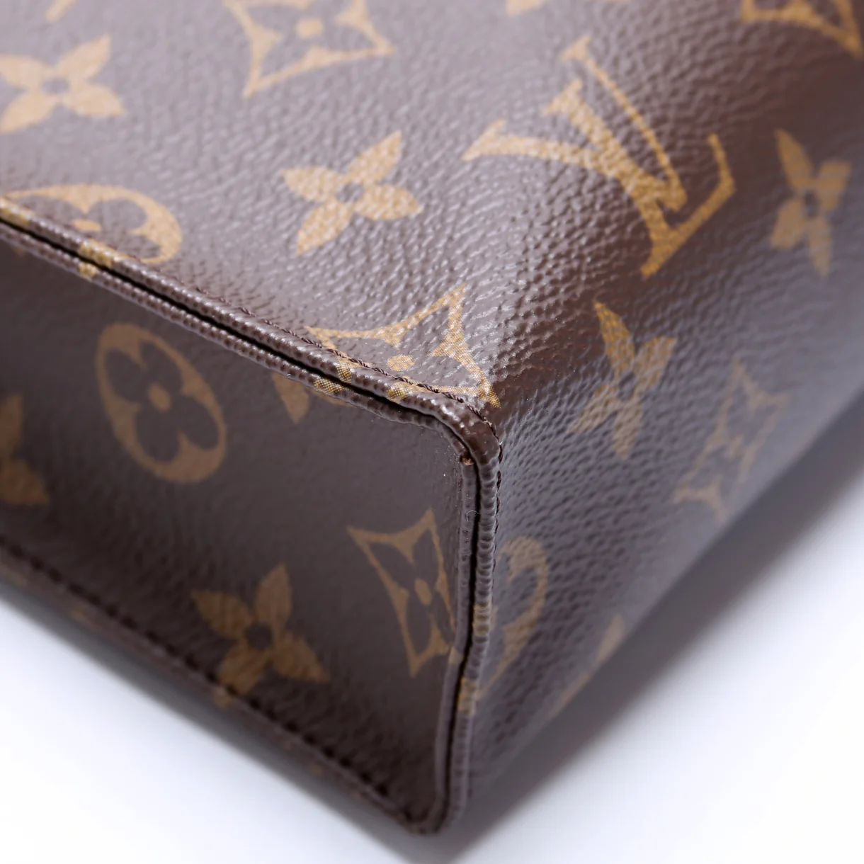 Toiletry Pouch 26 Monogram - Image 5