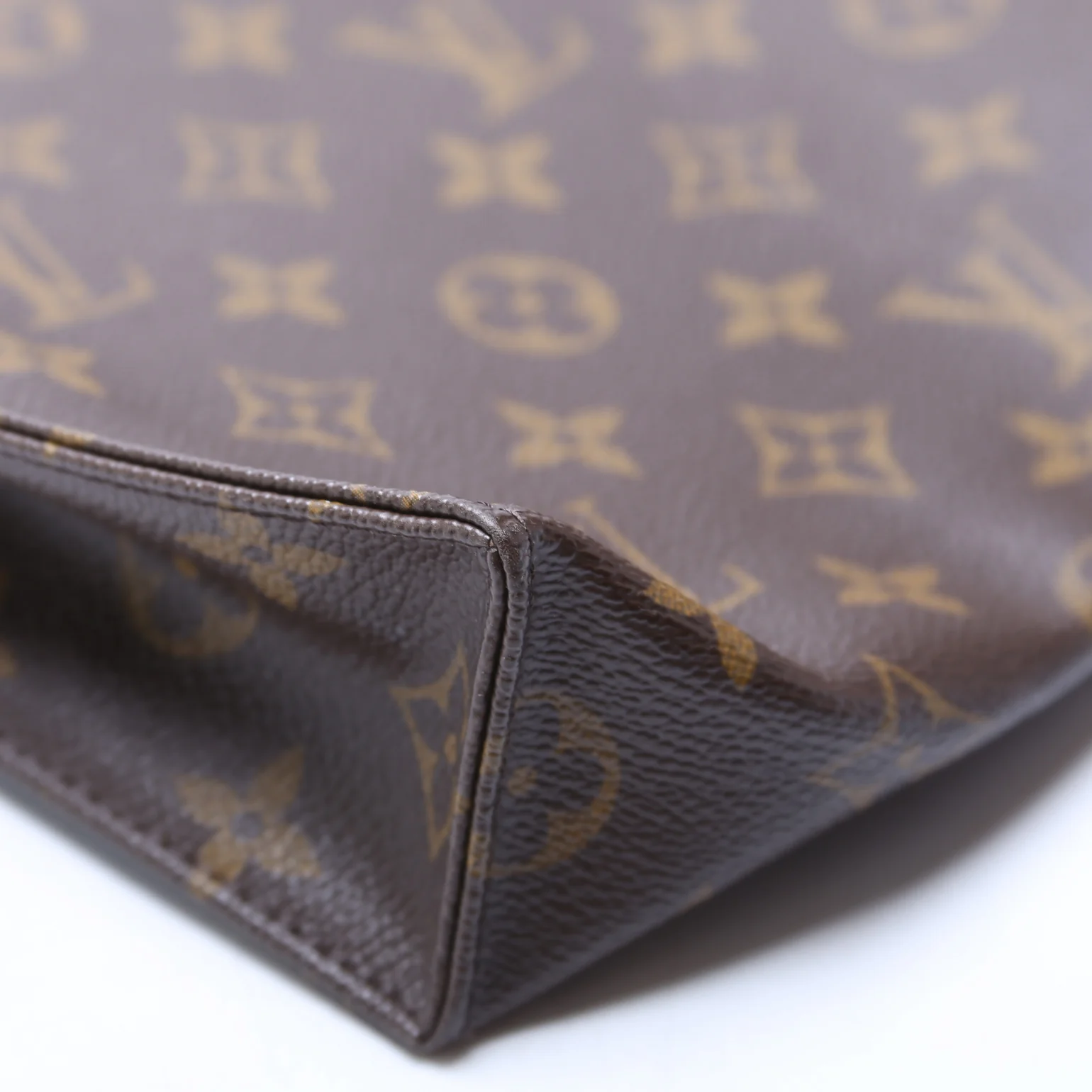 Toiletry Pouch 26 Newer Monogram - Image 4