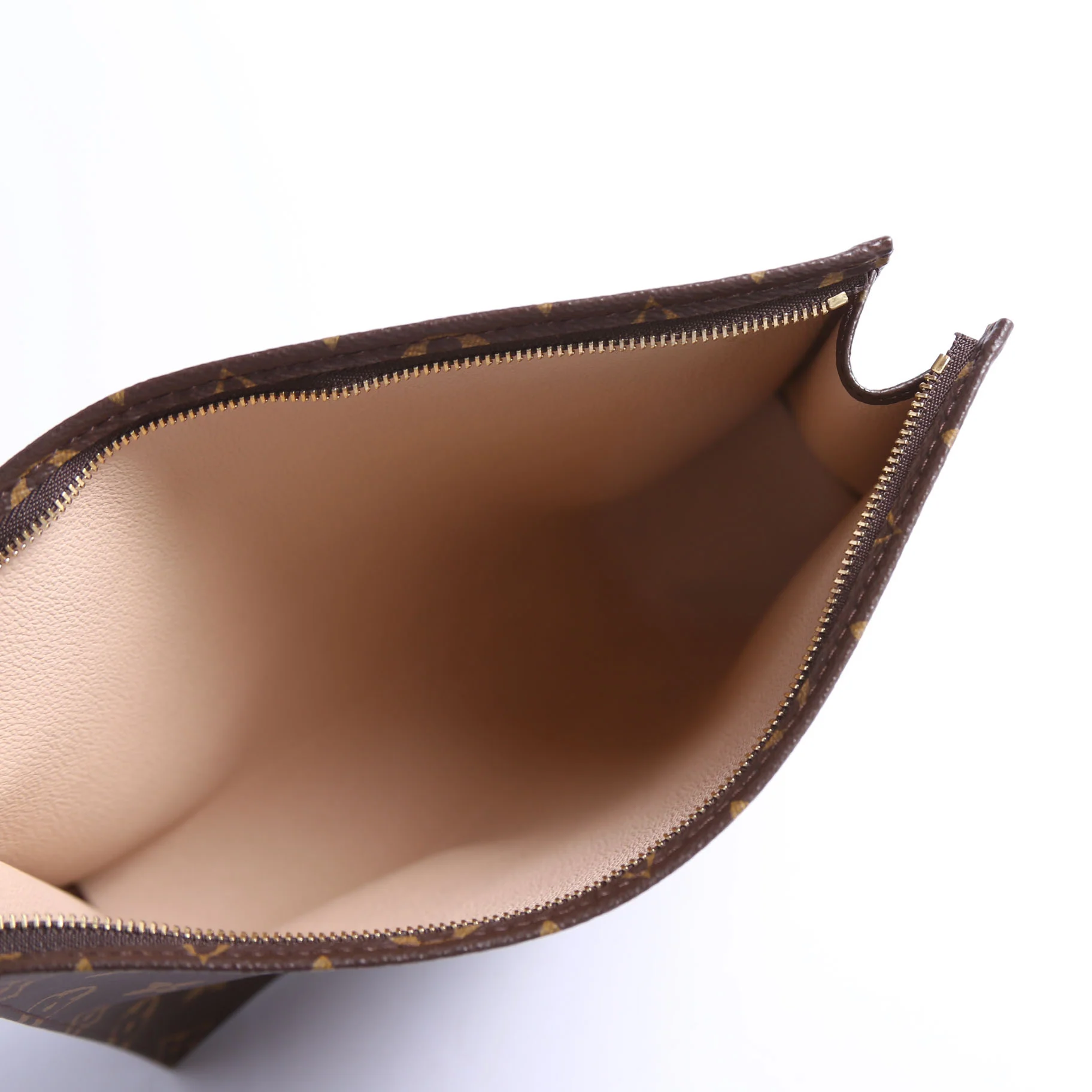 Toiletry Pouch 26 Newer Monogram - Image 8