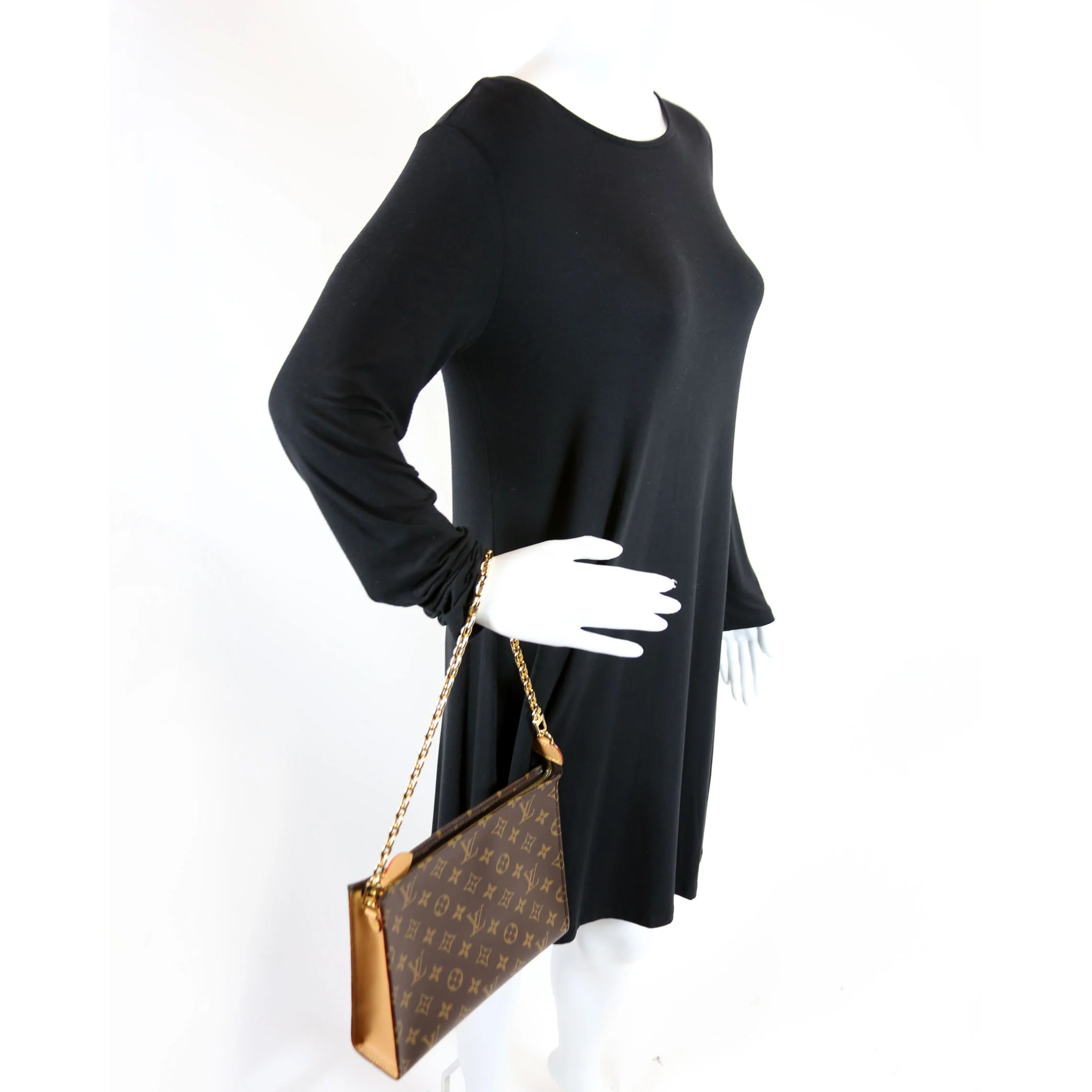 Toiletry Pouch On Chain - Image 10